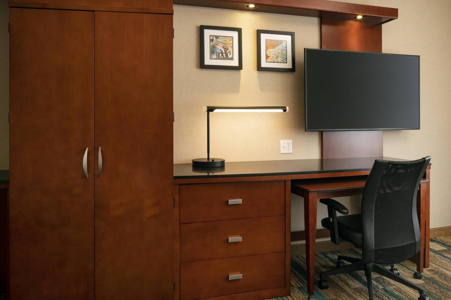 Courtyard by Marriott Santa Barbara Goleta photo 12