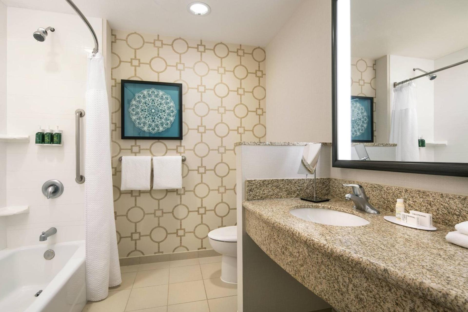 Courtyard by Marriott Santa Barbara Goleta photo 16