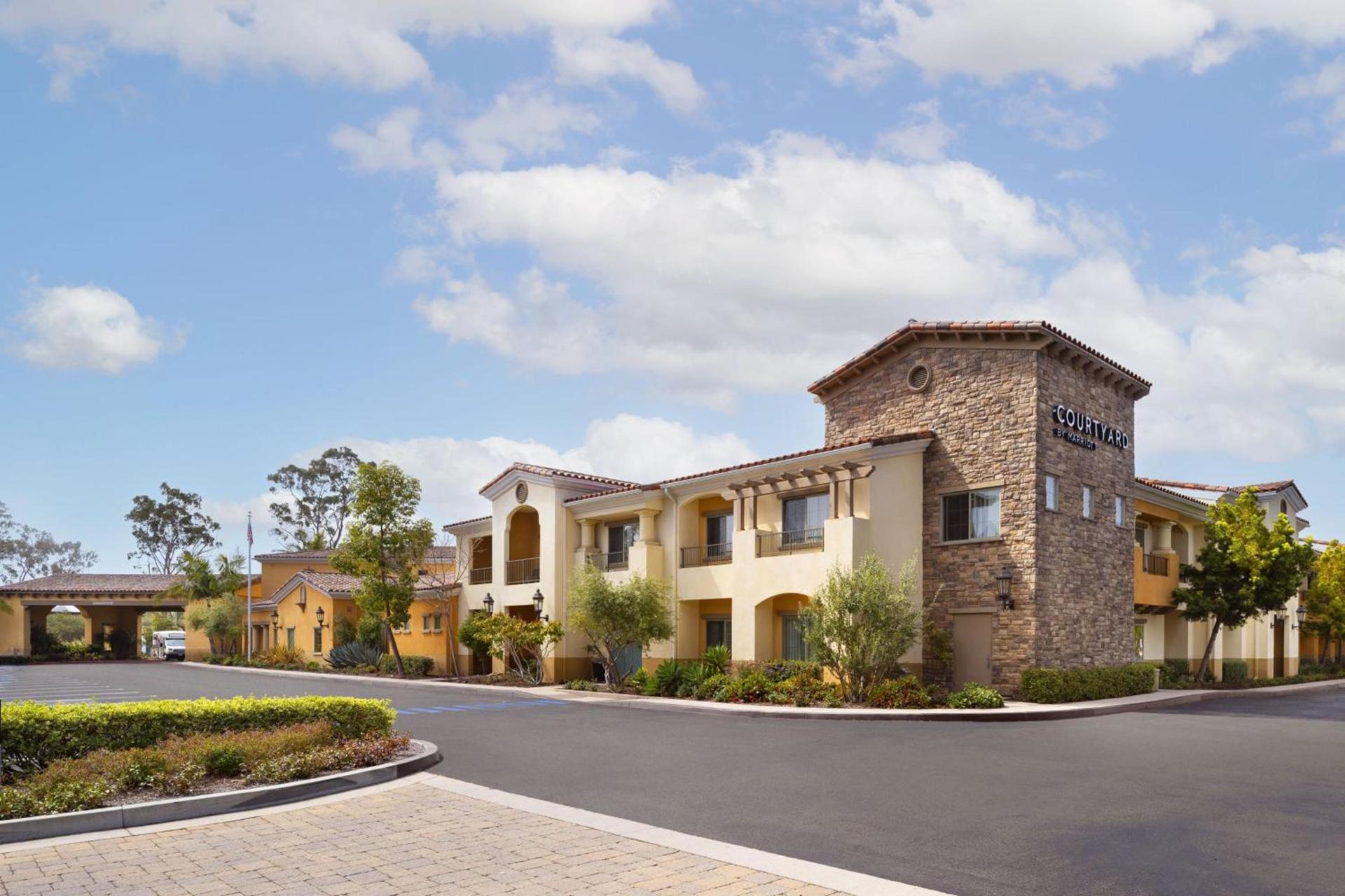 Courtyard by Marriott Santa Barbara Goleta photo 1