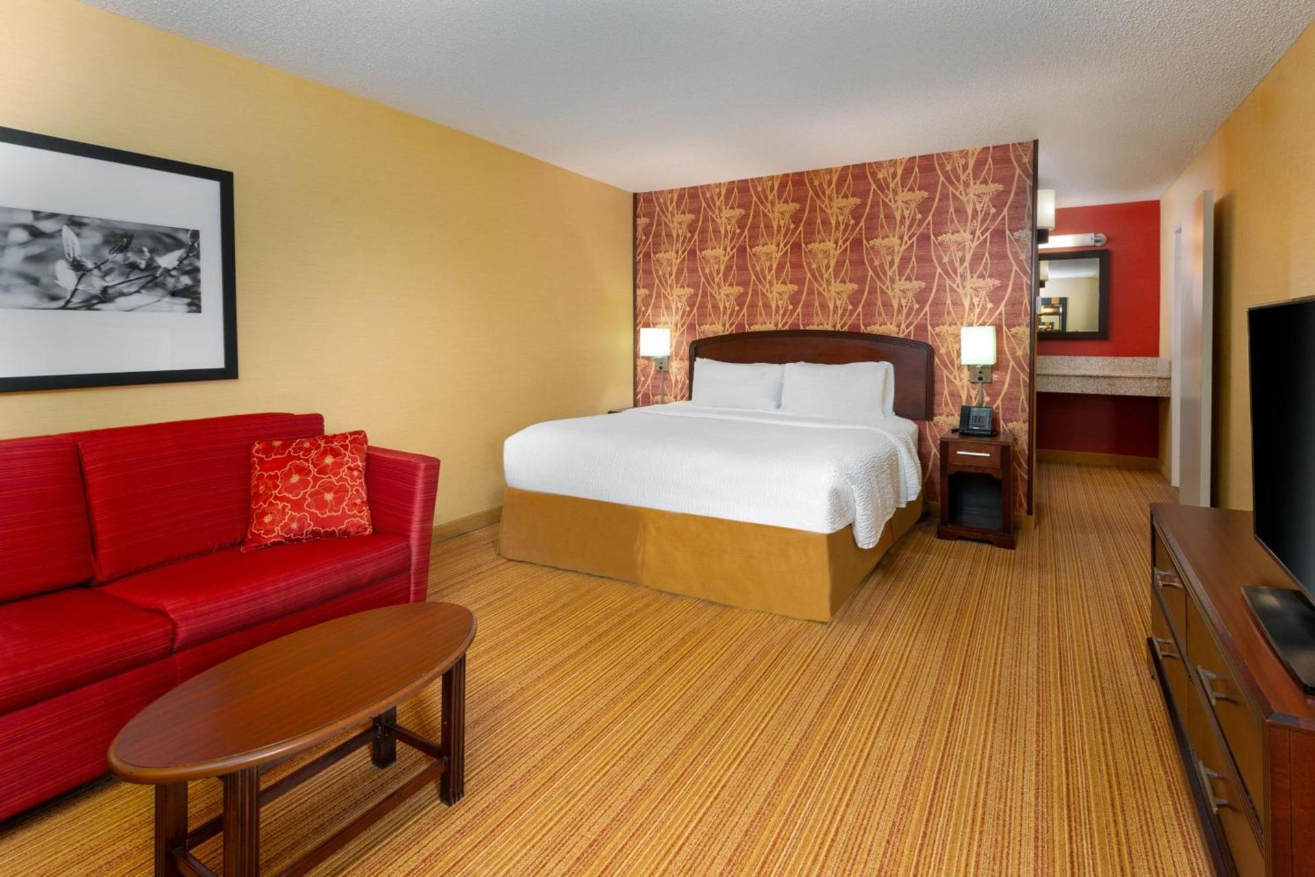 Courtyard by Marriott Springfield Airport photo 13