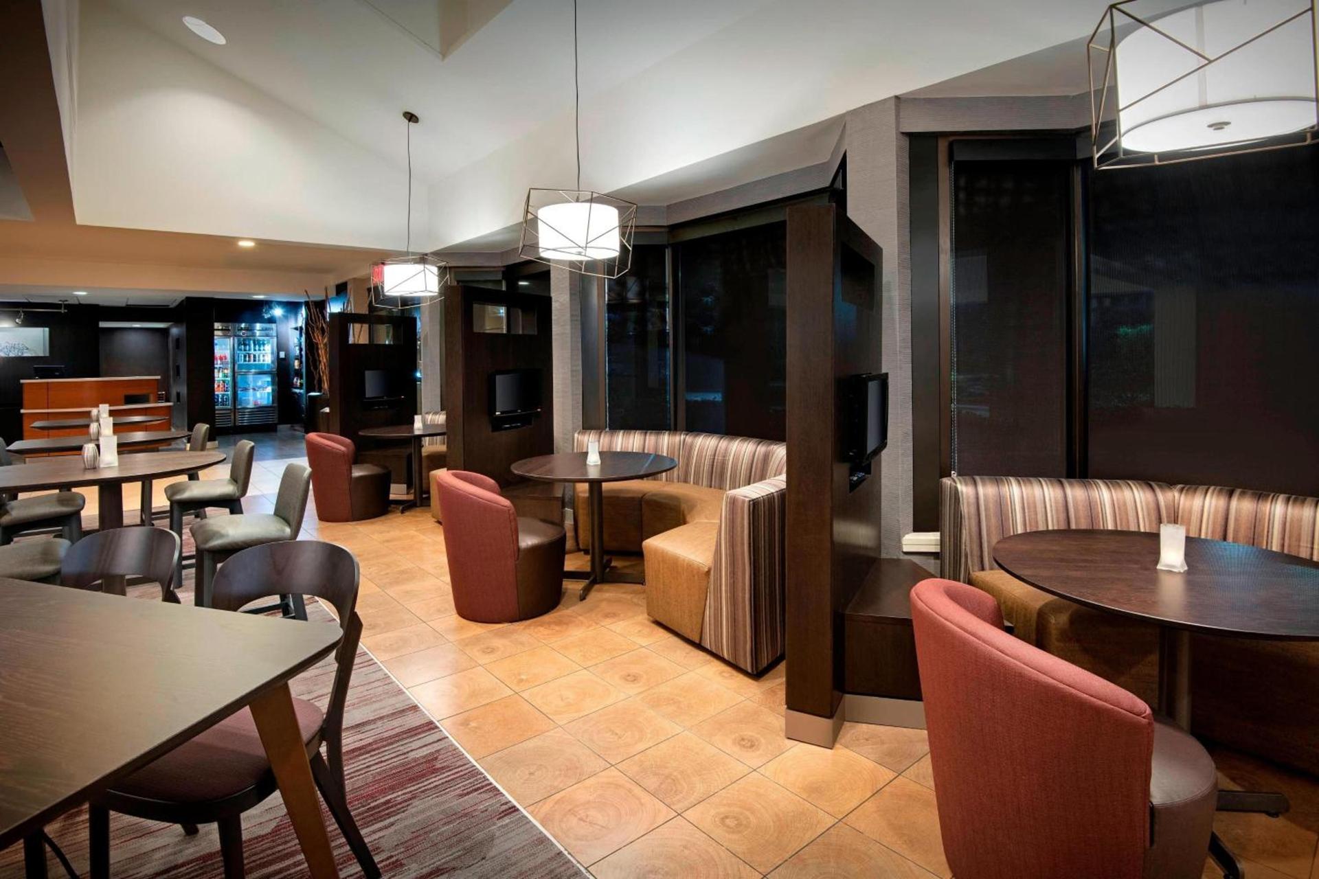 Courtyard by Marriott Savannah Midtown photo 18