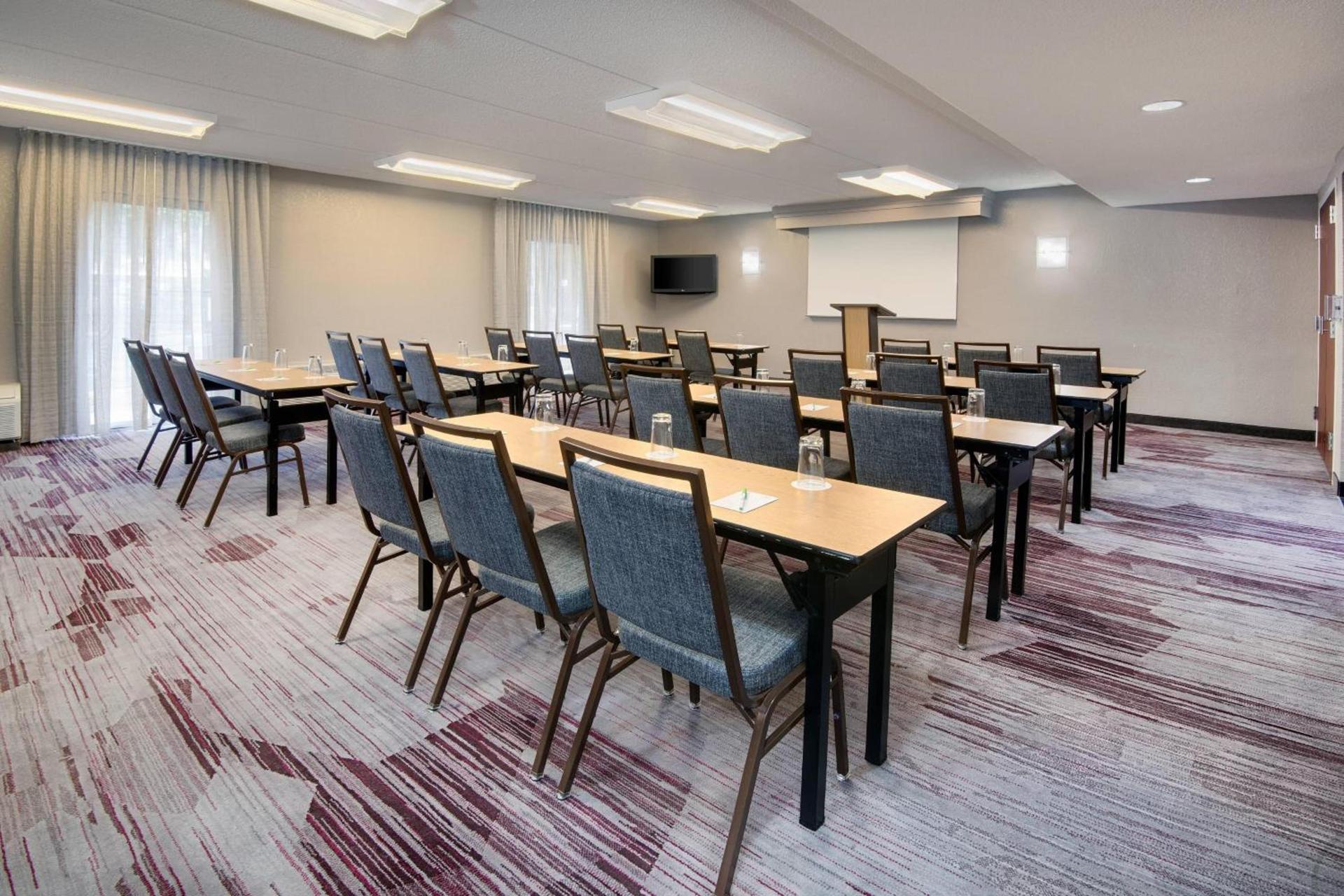 Courtyard by Marriott Savannah Midtown photo 27