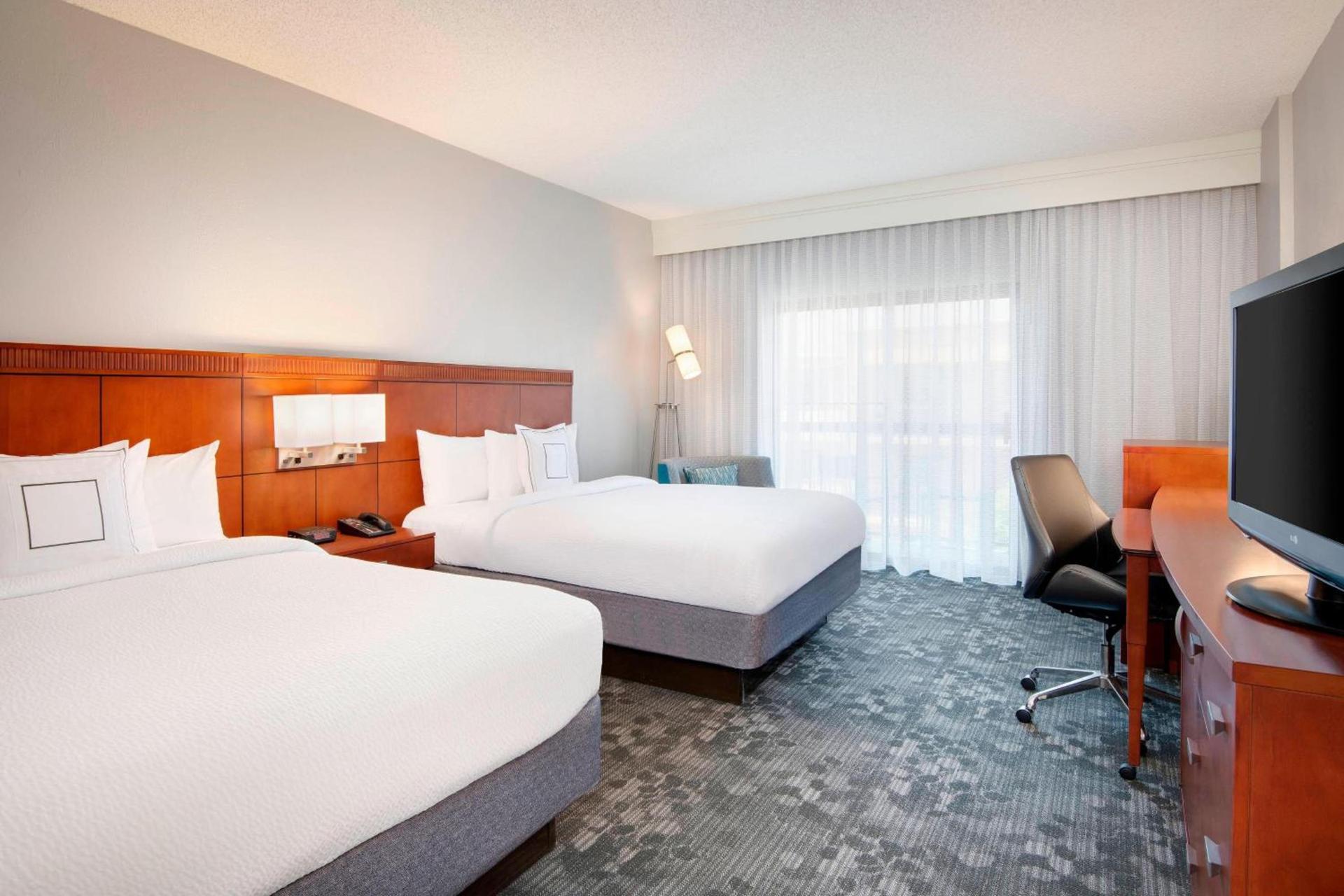 Courtyard by Marriott Savannah Midtown photo 5
