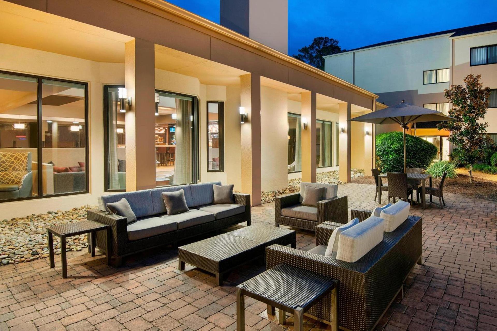 Courtyard by Marriott Savannah Midtown photo 4