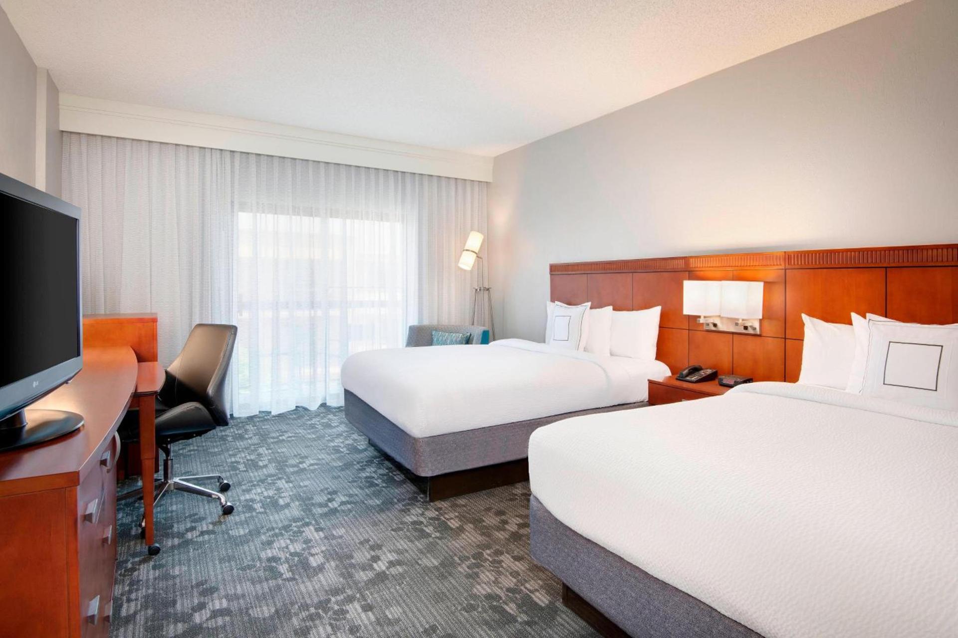 Courtyard by Marriott Savannah Midtown photo 6