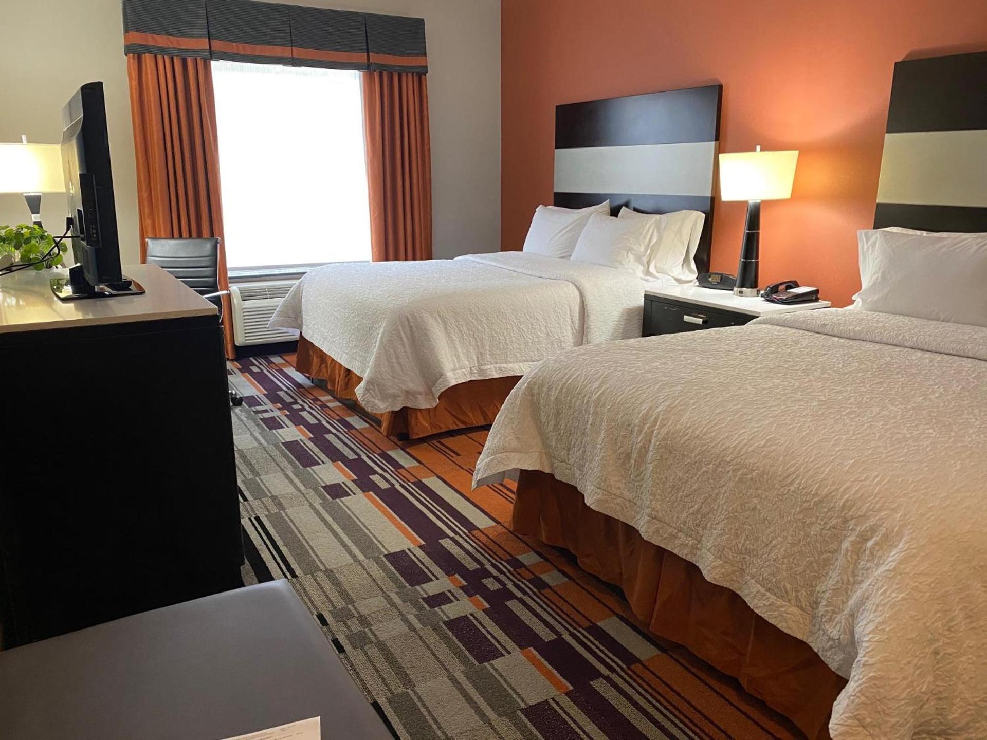 Hampton Inn by Hilton Leesville Fort Johnson photo 7