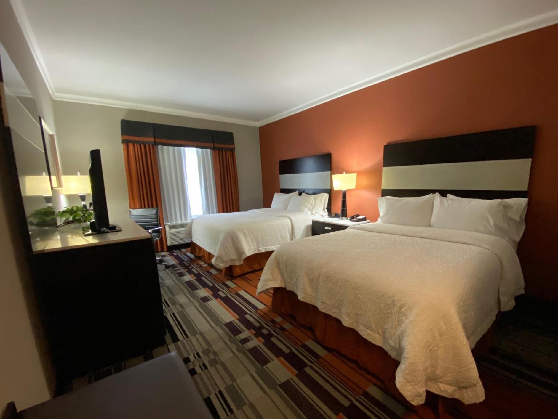 Hampton Inn by Hilton Leesville Fort Johnson photo 9