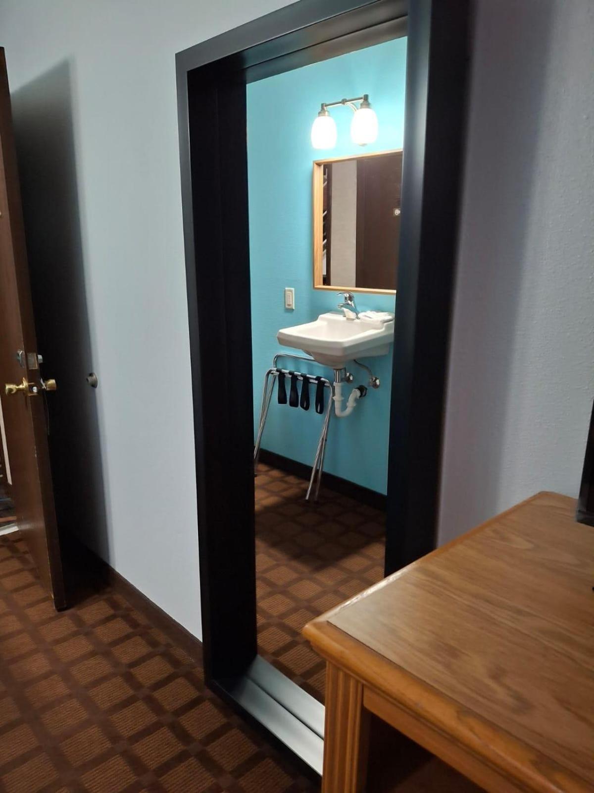 Valued Stay Sun Prairie photo 24