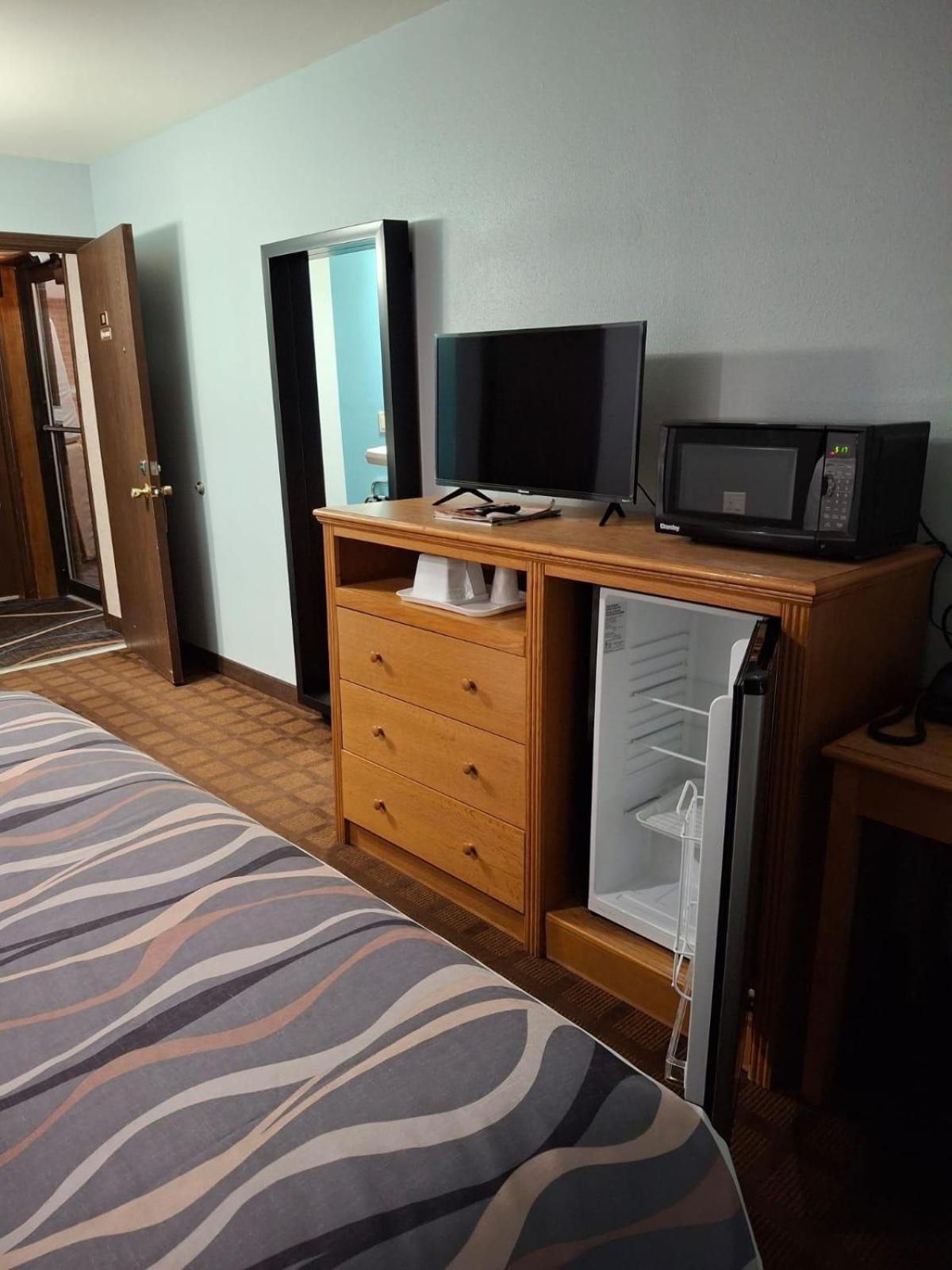 Valued Stay Sun Prairie photo 26