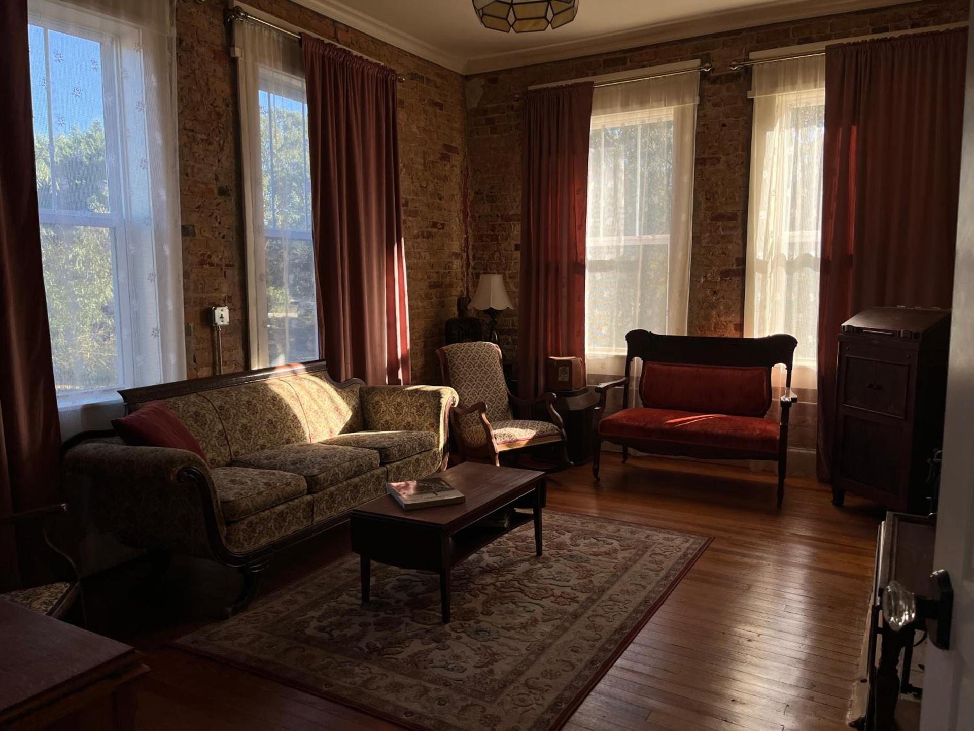 Tanglewood Inn photo 1