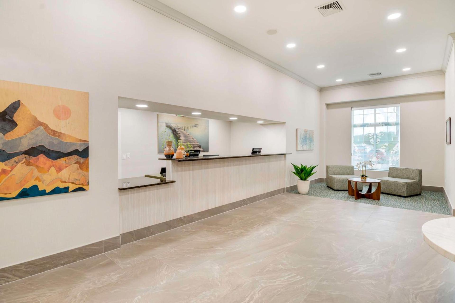 Best Western Plus Crossroads Inn & Suites photo 4