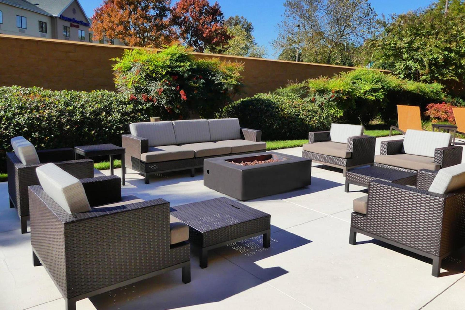 Courtyard Chesapeake Greenbrier photo 3
