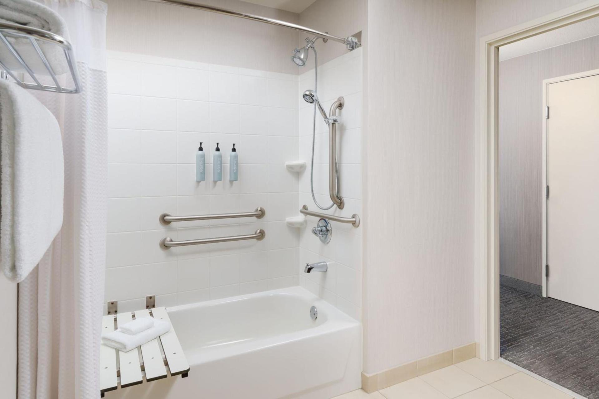 Courtyard by Marriott Roseville Galleria Mall/Creekside Ridge Drive photo 39