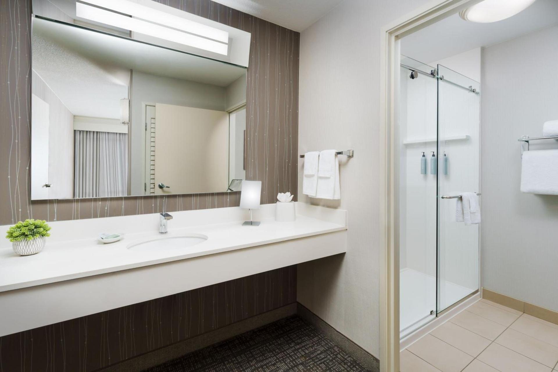 Courtyard by Marriott Roseville Galleria Mall/Creekside Ridge Drive photo 44