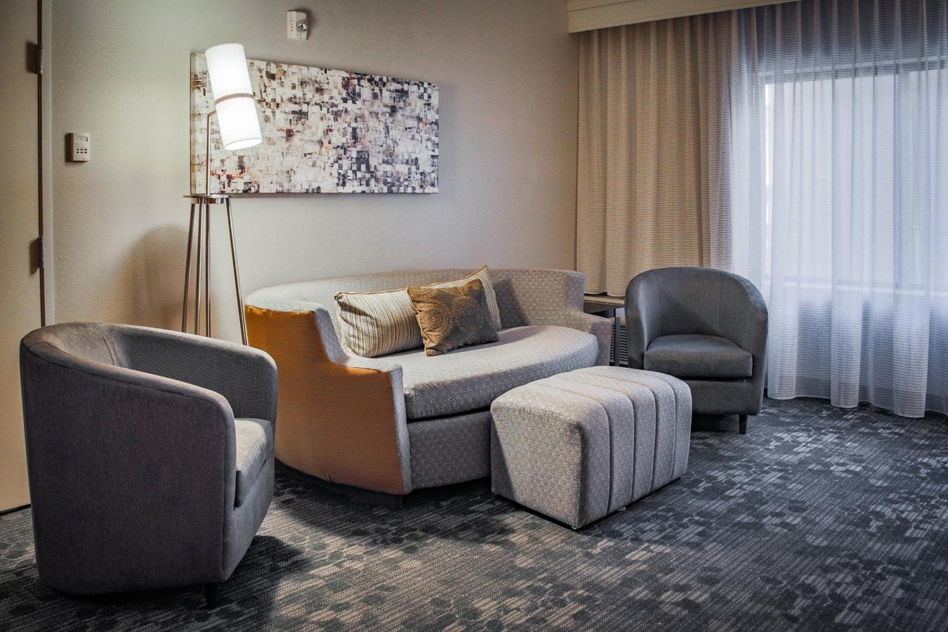 Courtyard by Marriott Norman photo 10