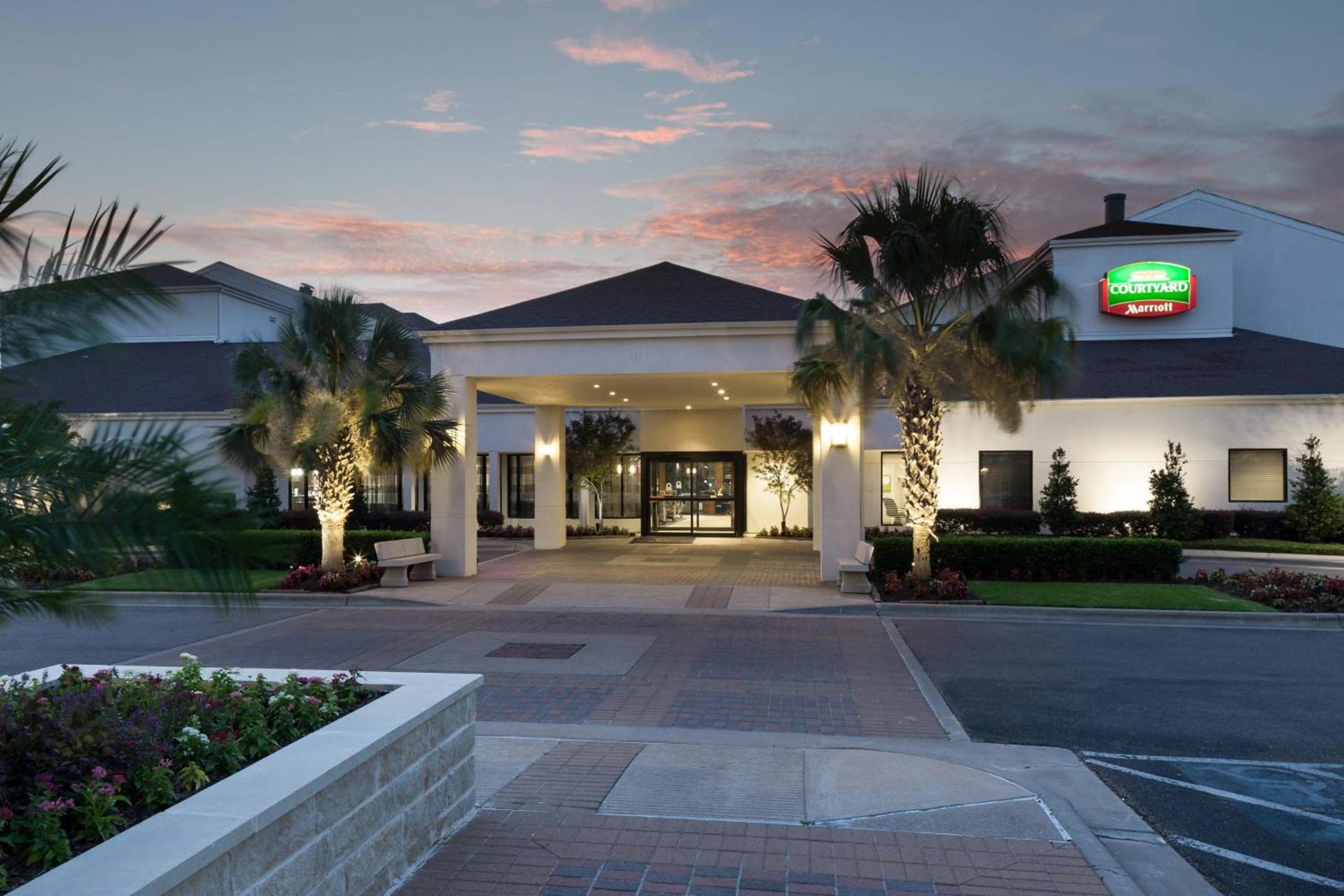 Courtyard by Marriott Waco photo 1