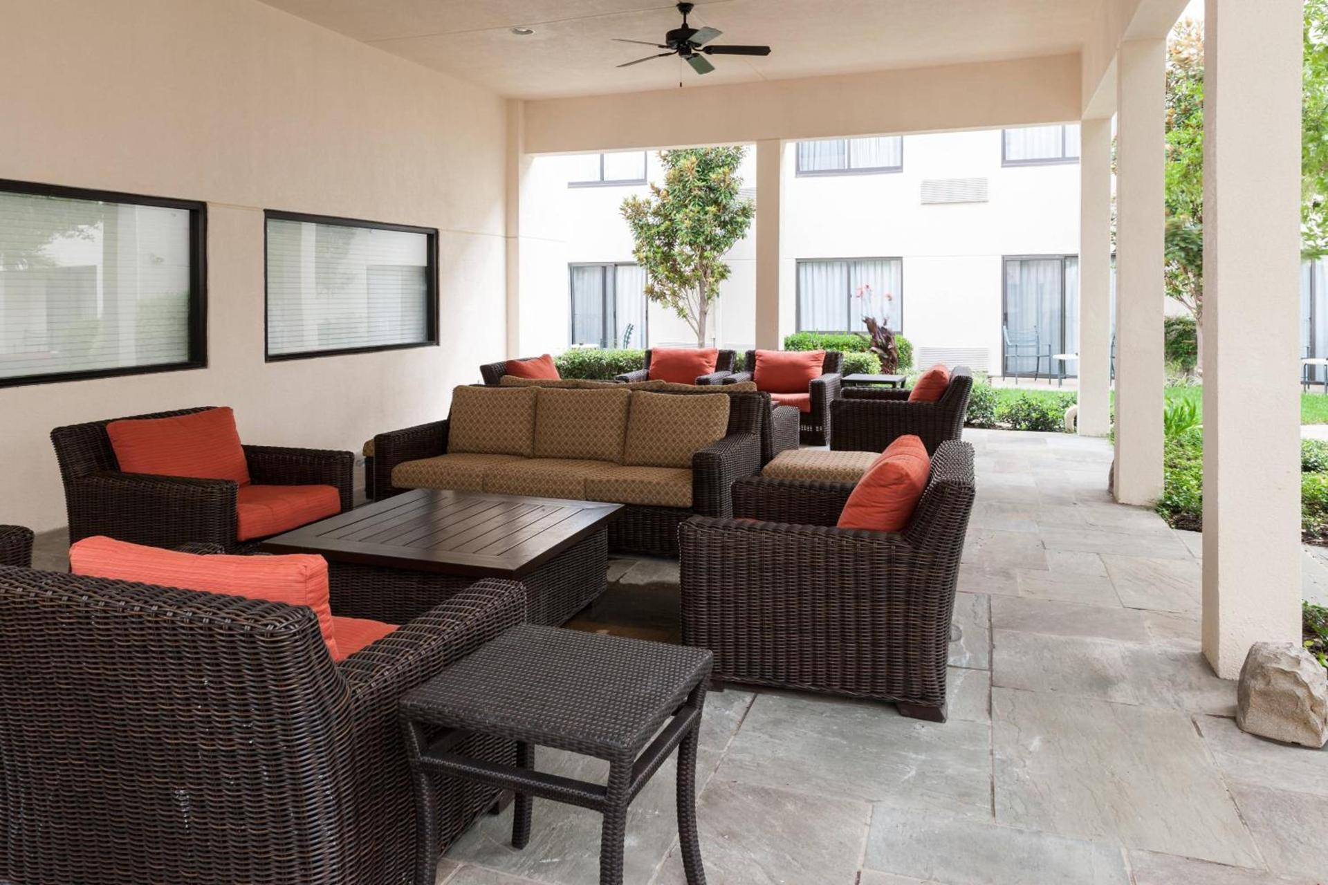Courtyard by Marriott Waco photo 4