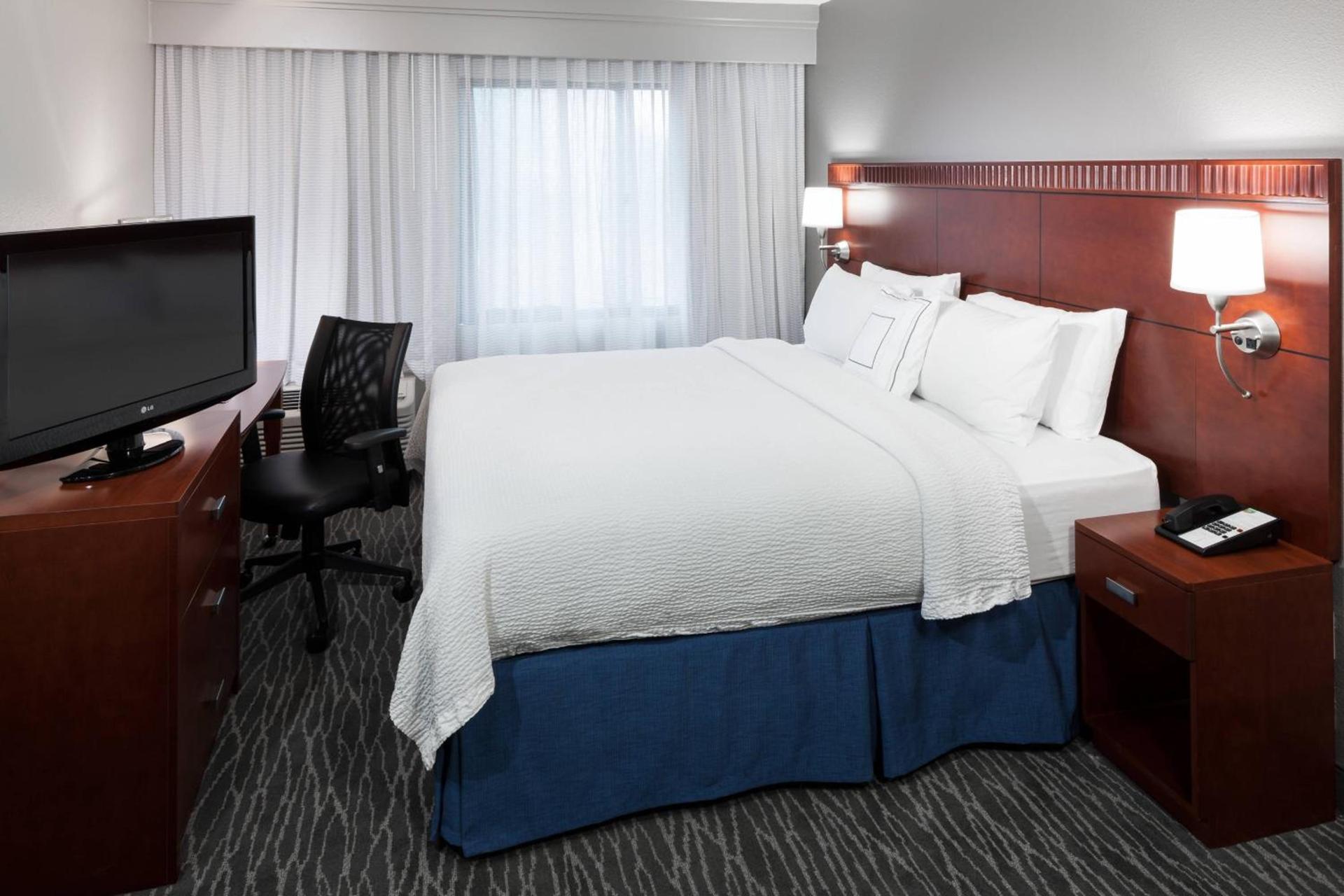 Courtyard by Marriott Waco photo 13