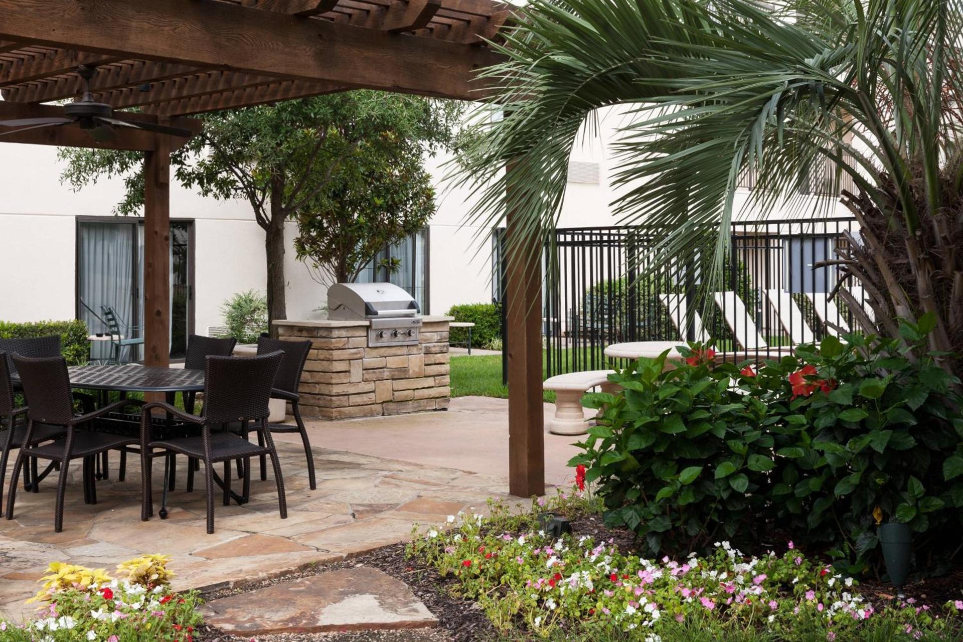 Courtyard by Marriott Waco photo 19