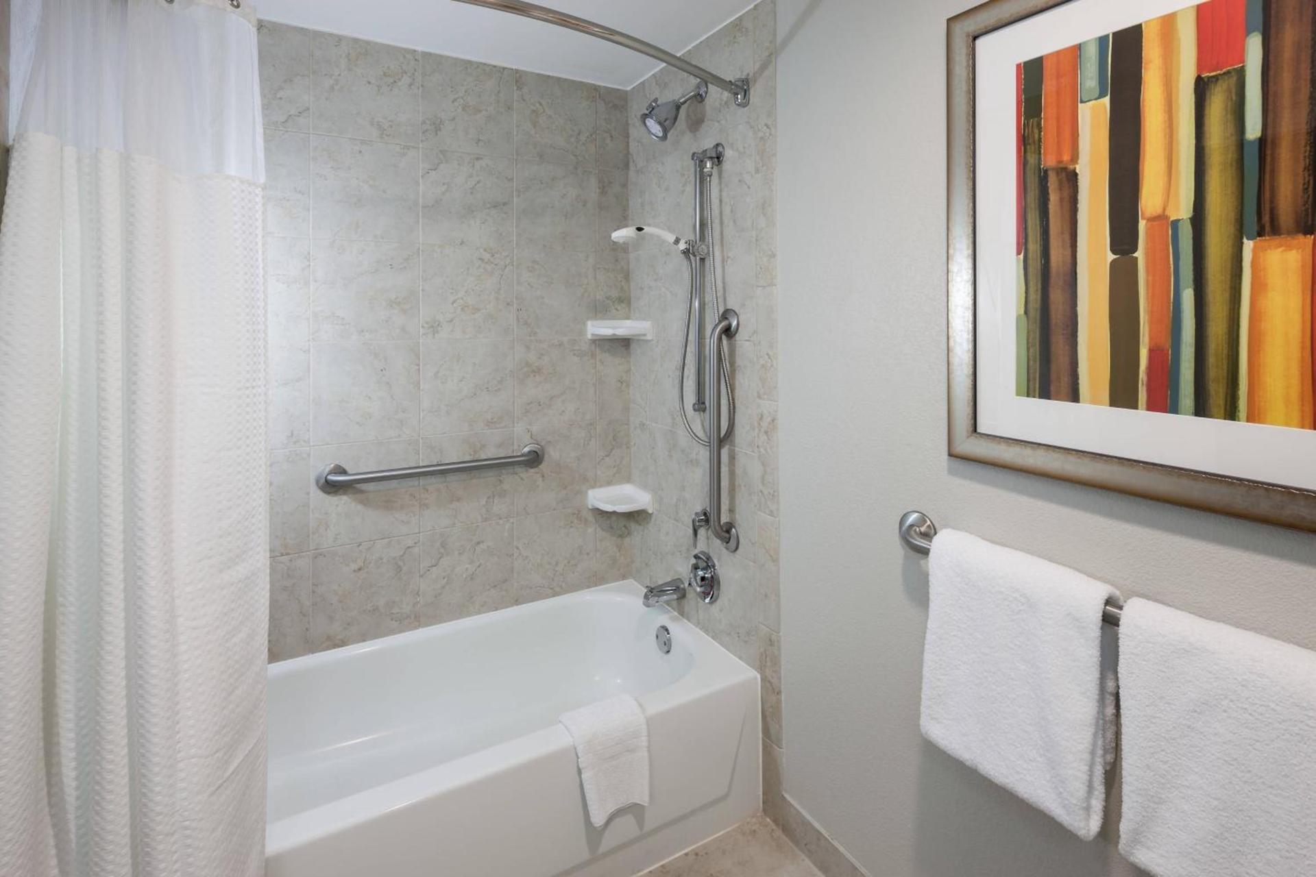 Courtyard by Marriott Waco photo 9