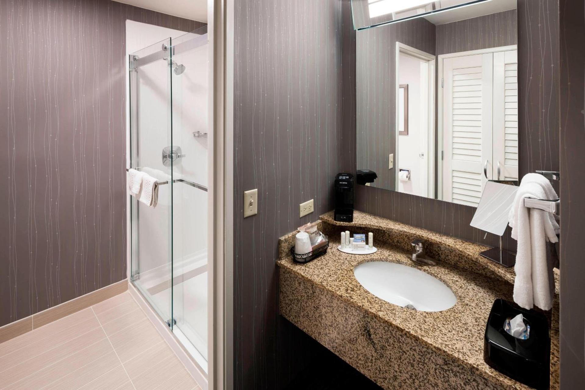 Courtyard by Marriott Pensacola photo 13