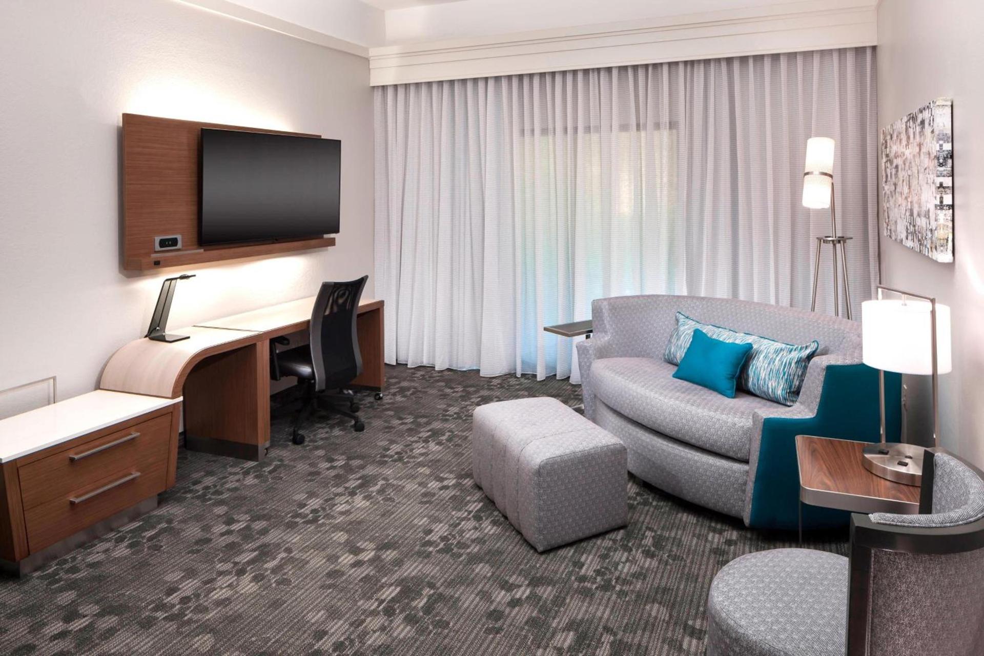 Courtyard by Marriott Pensacola photo 16