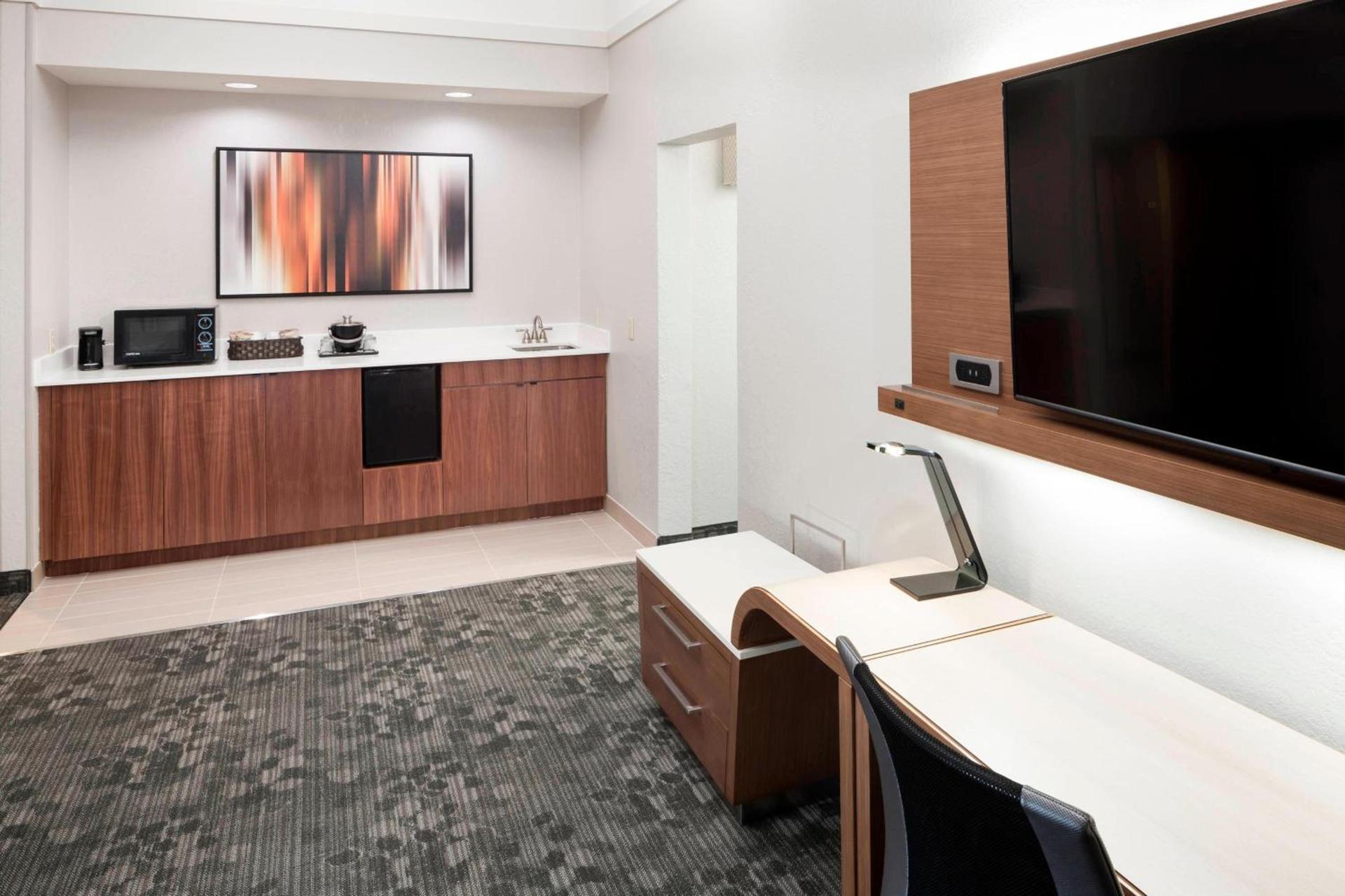 Courtyard by Marriott Pensacola photo 19