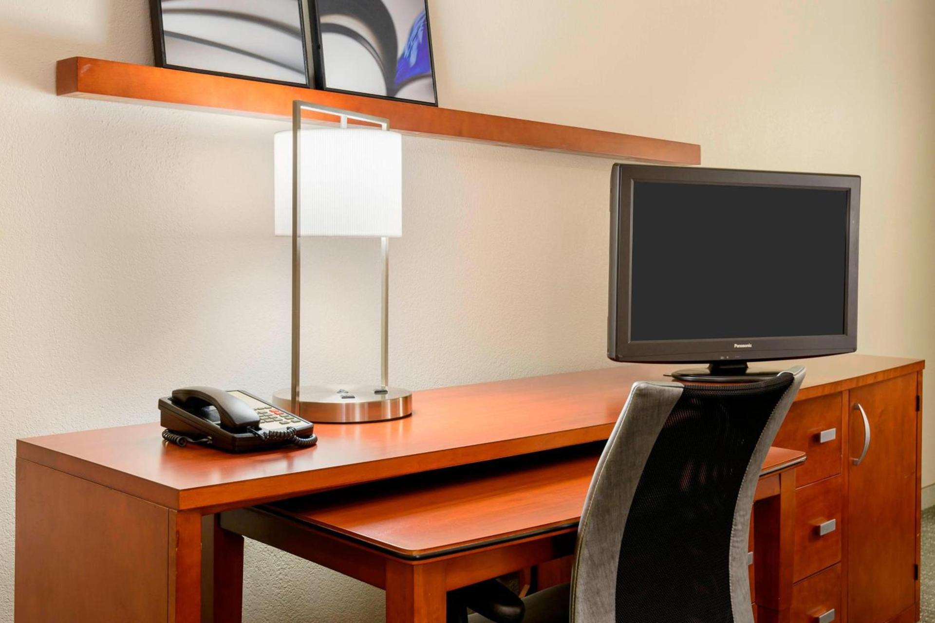Courtyard by Marriott Gainesville FL photo 6