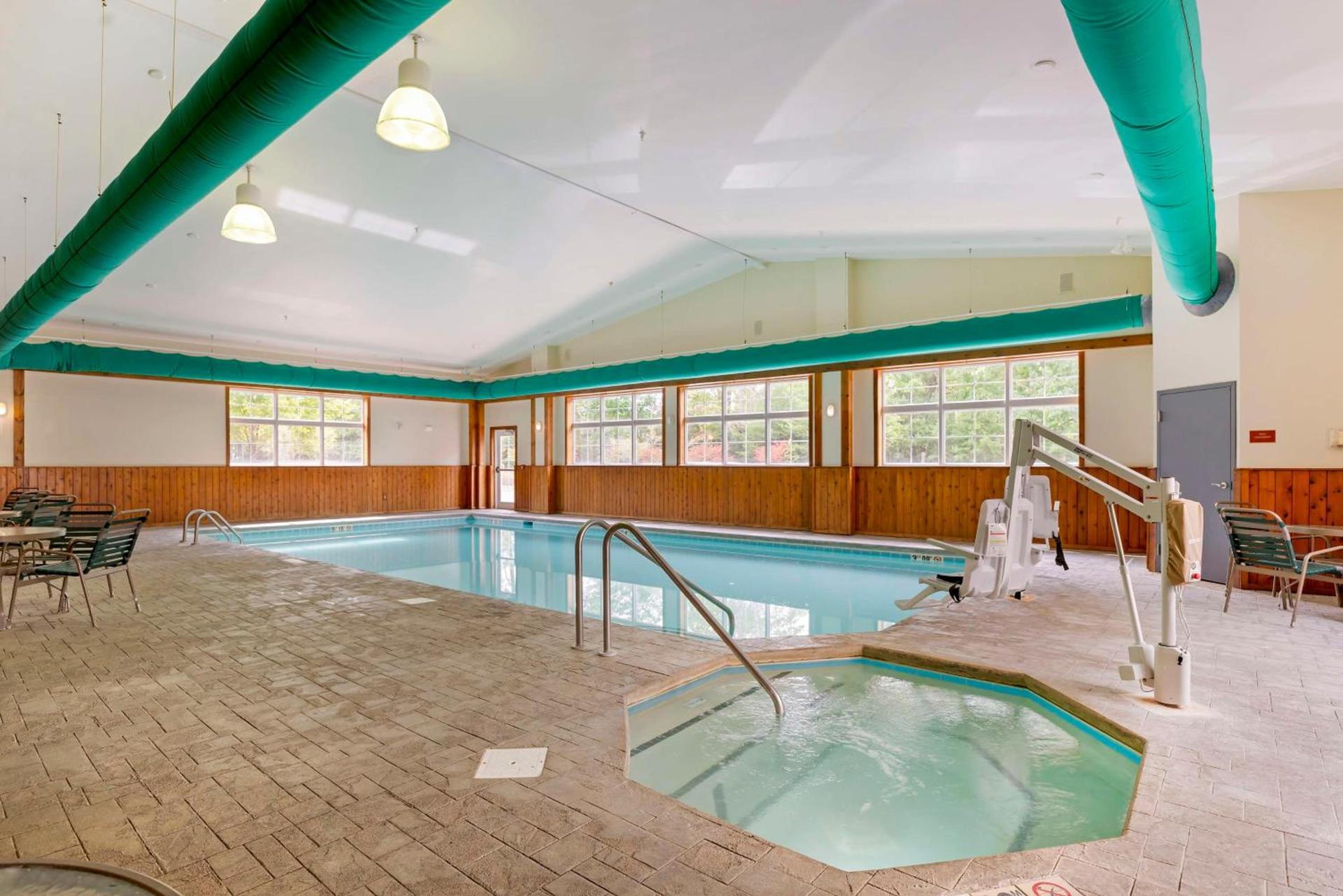 Best Western Plus Crossroads Inn & Suites photo 26