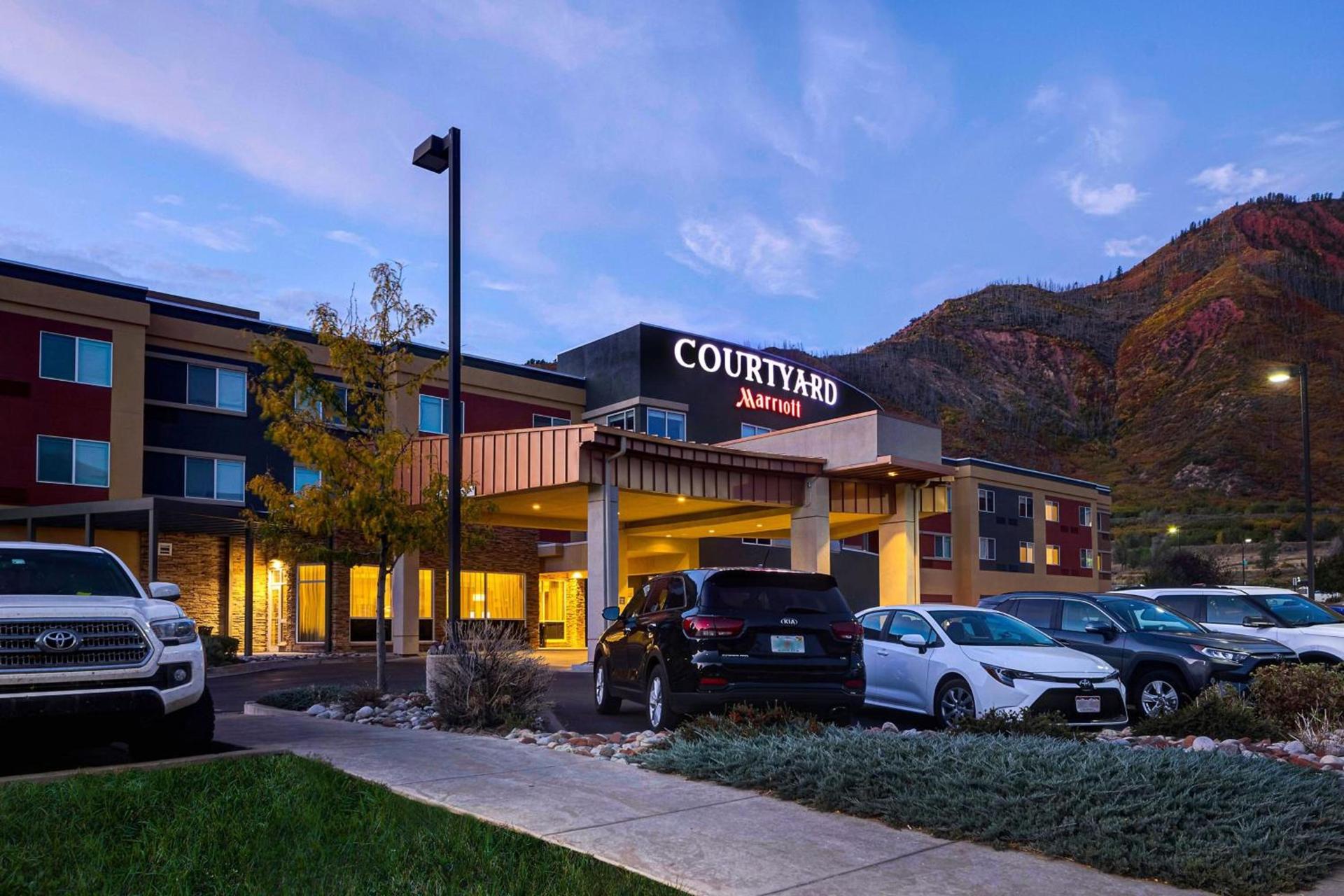 Courtyard by Marriott Glenwood Springs photo 1