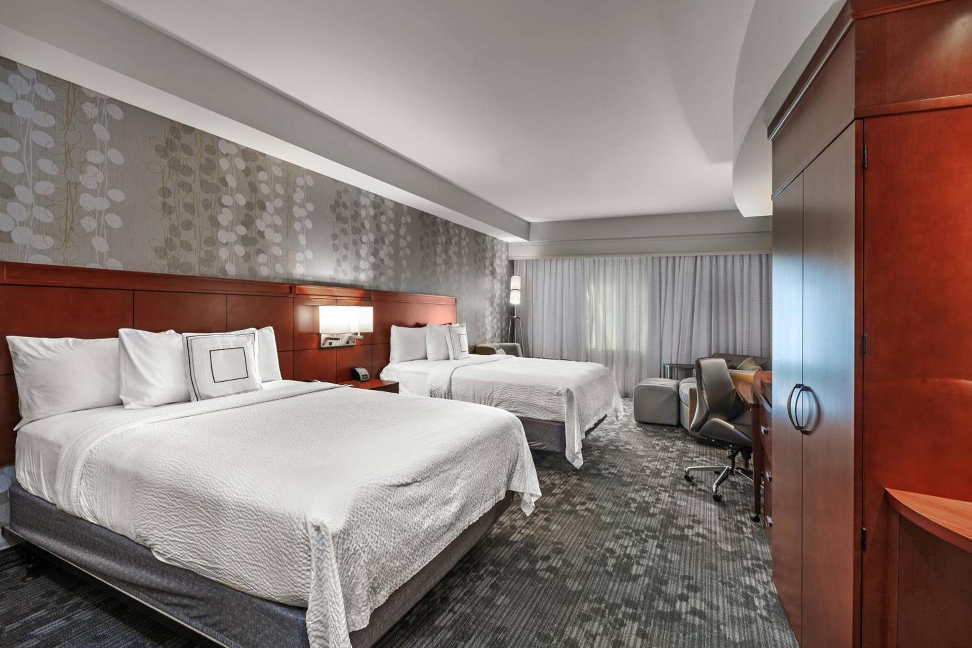 Courtyard by Marriott Tulsa Woodland Hills photo 9