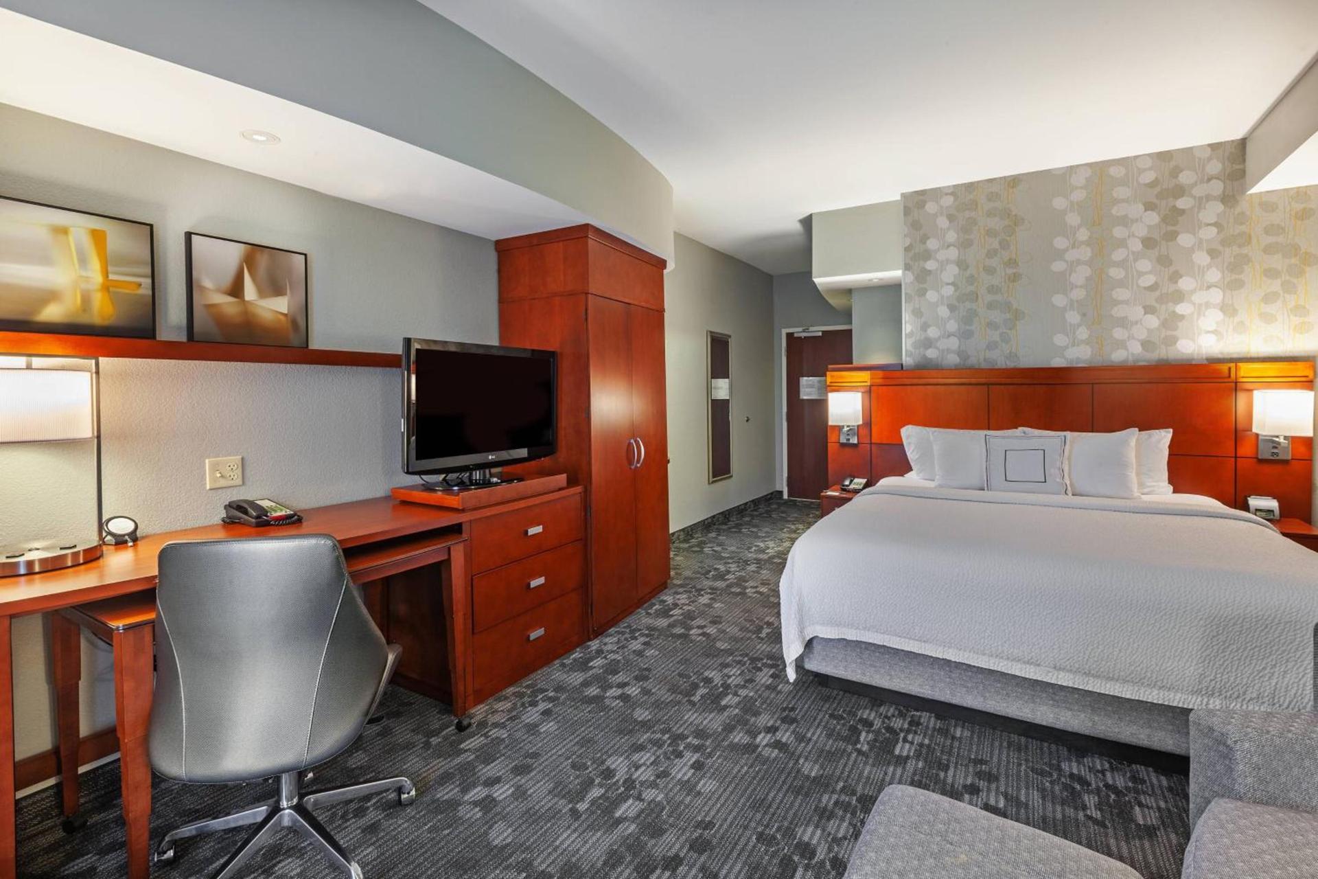 Courtyard by Marriott Tulsa Woodland Hills photo 24