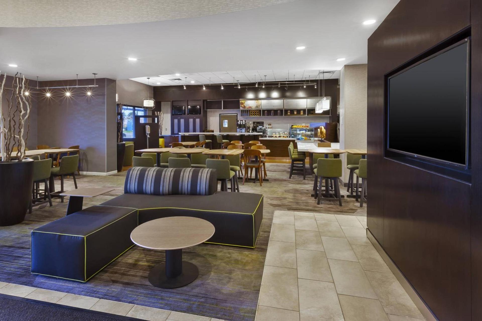 Courtyard by Marriott Secaucus Meadowlands photo 4