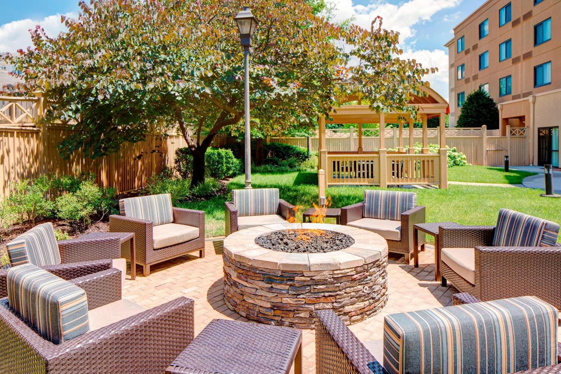 Courtyard by Marriott Roanoke Airport photo 4