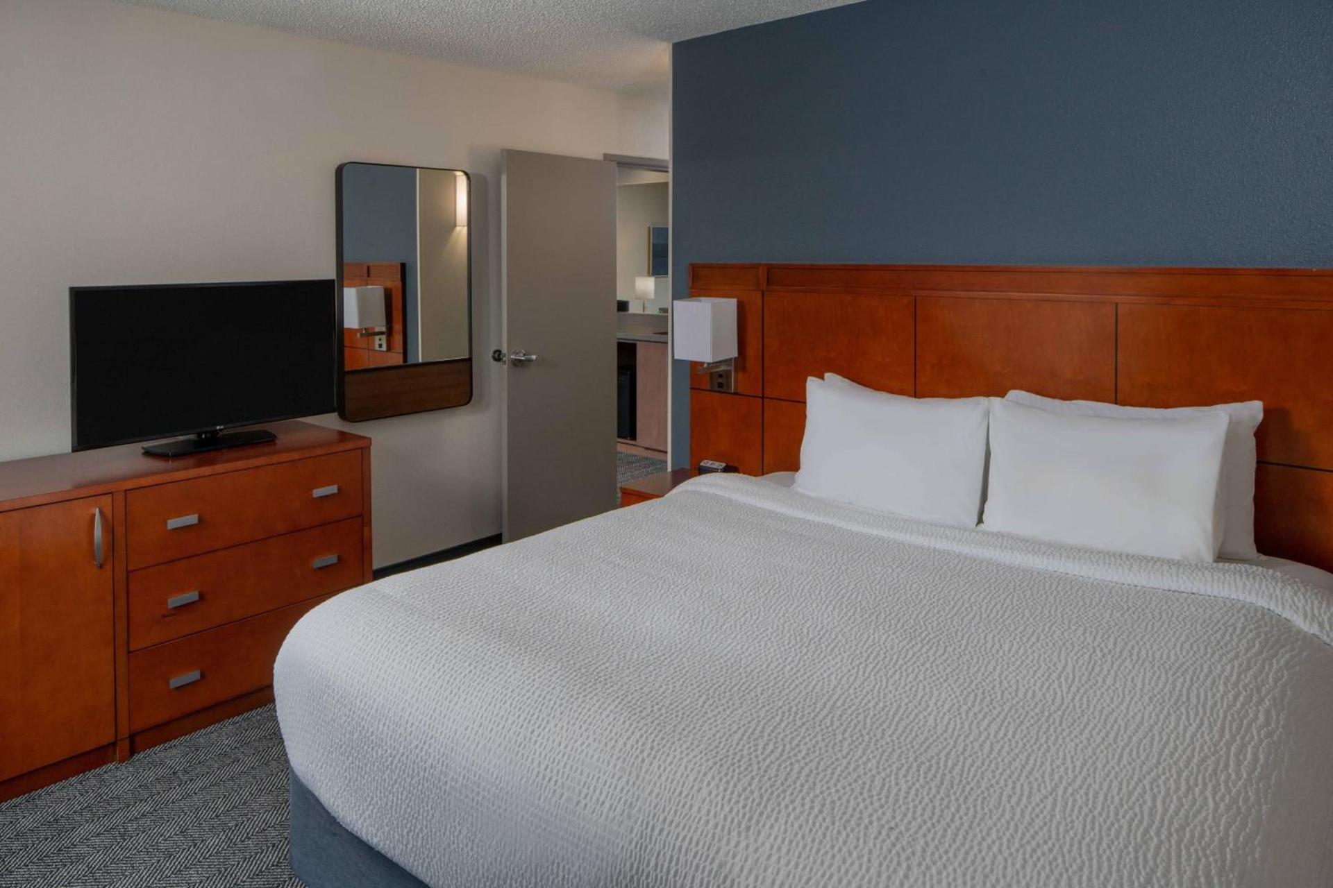 Courtyard by Marriott Covington / Mandeville photo 11