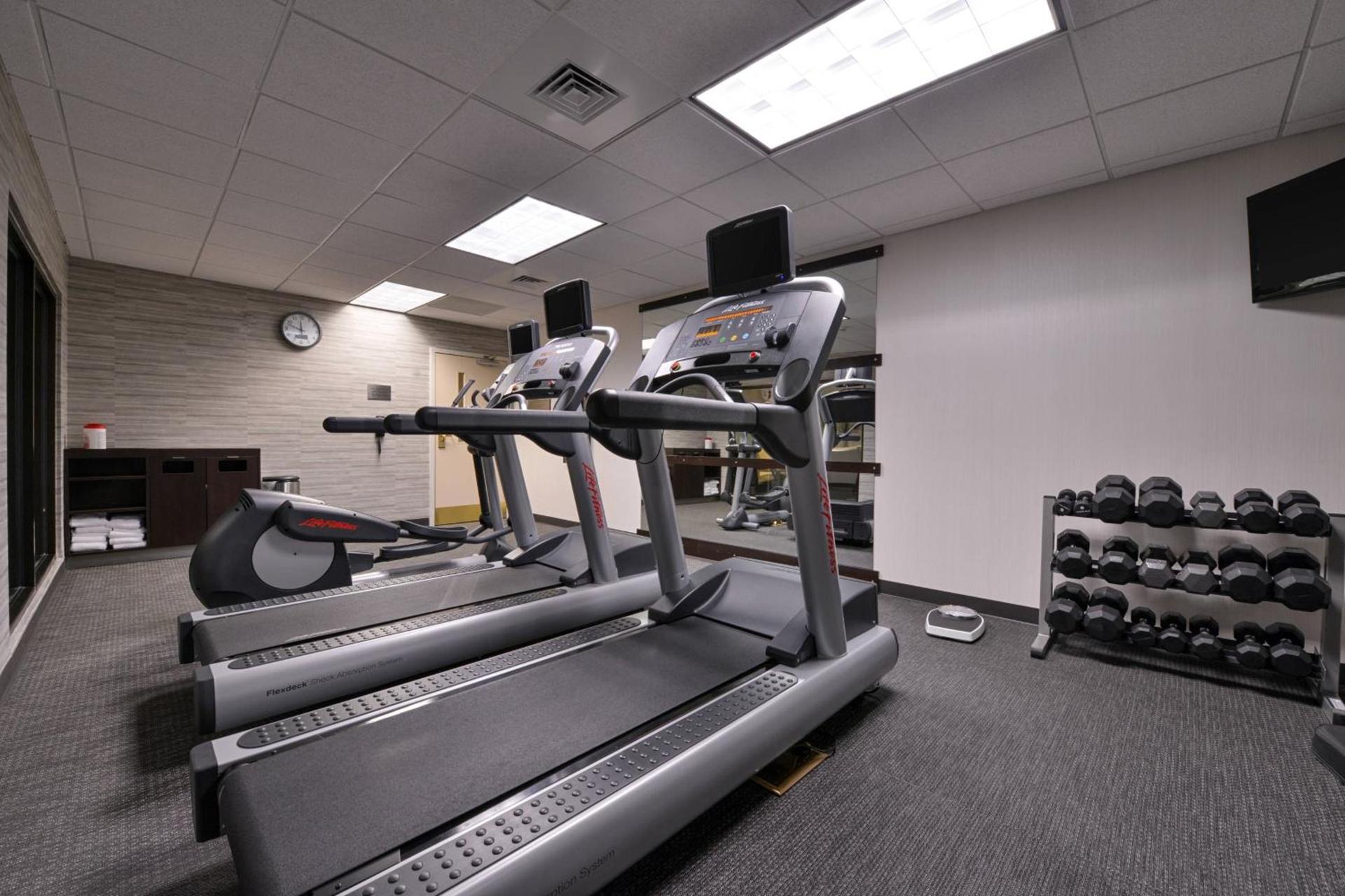 Courtyard by Marriott Charlotte Matthews photo 50