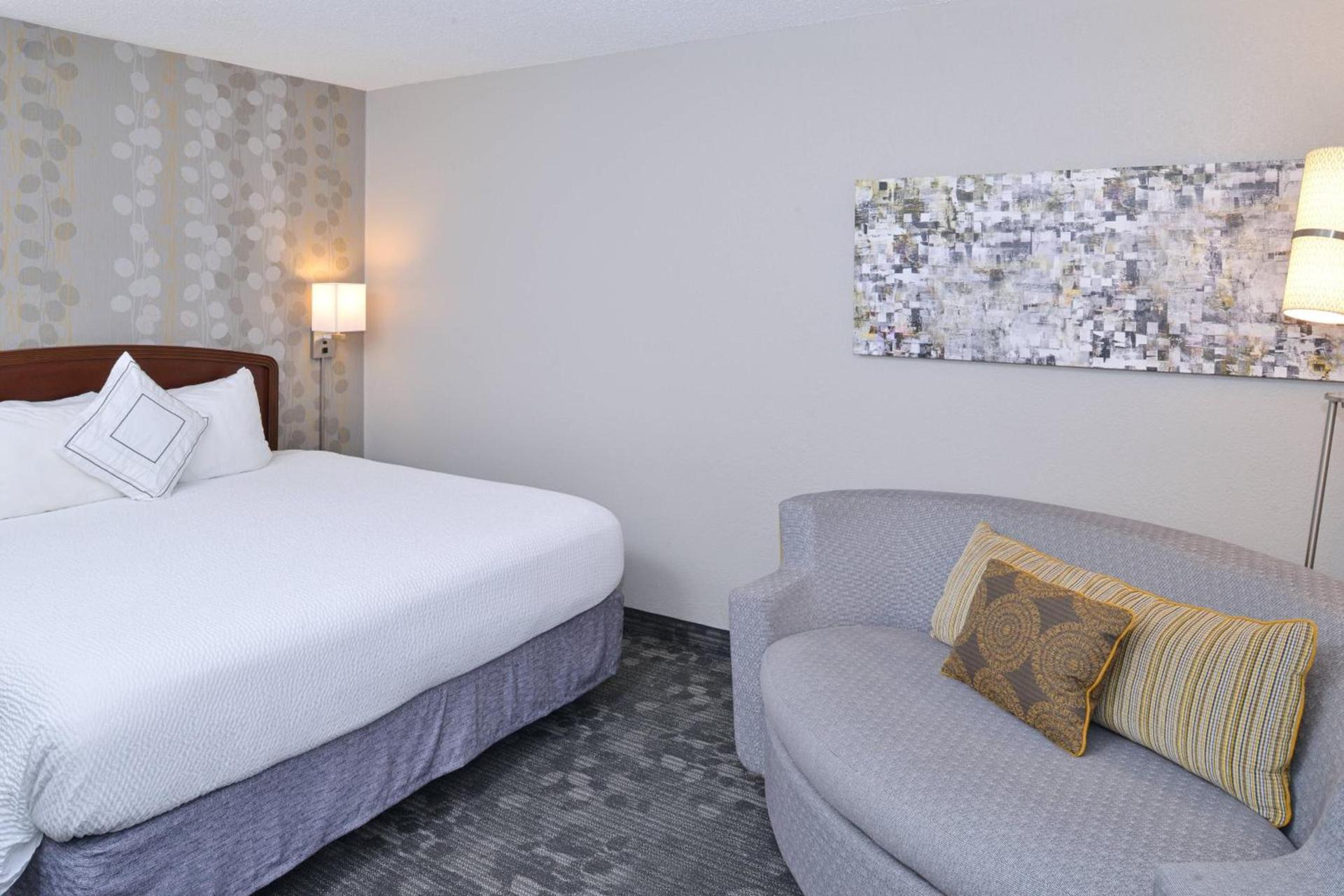 Courtyard by Marriott Charlotte Matthews photo 26