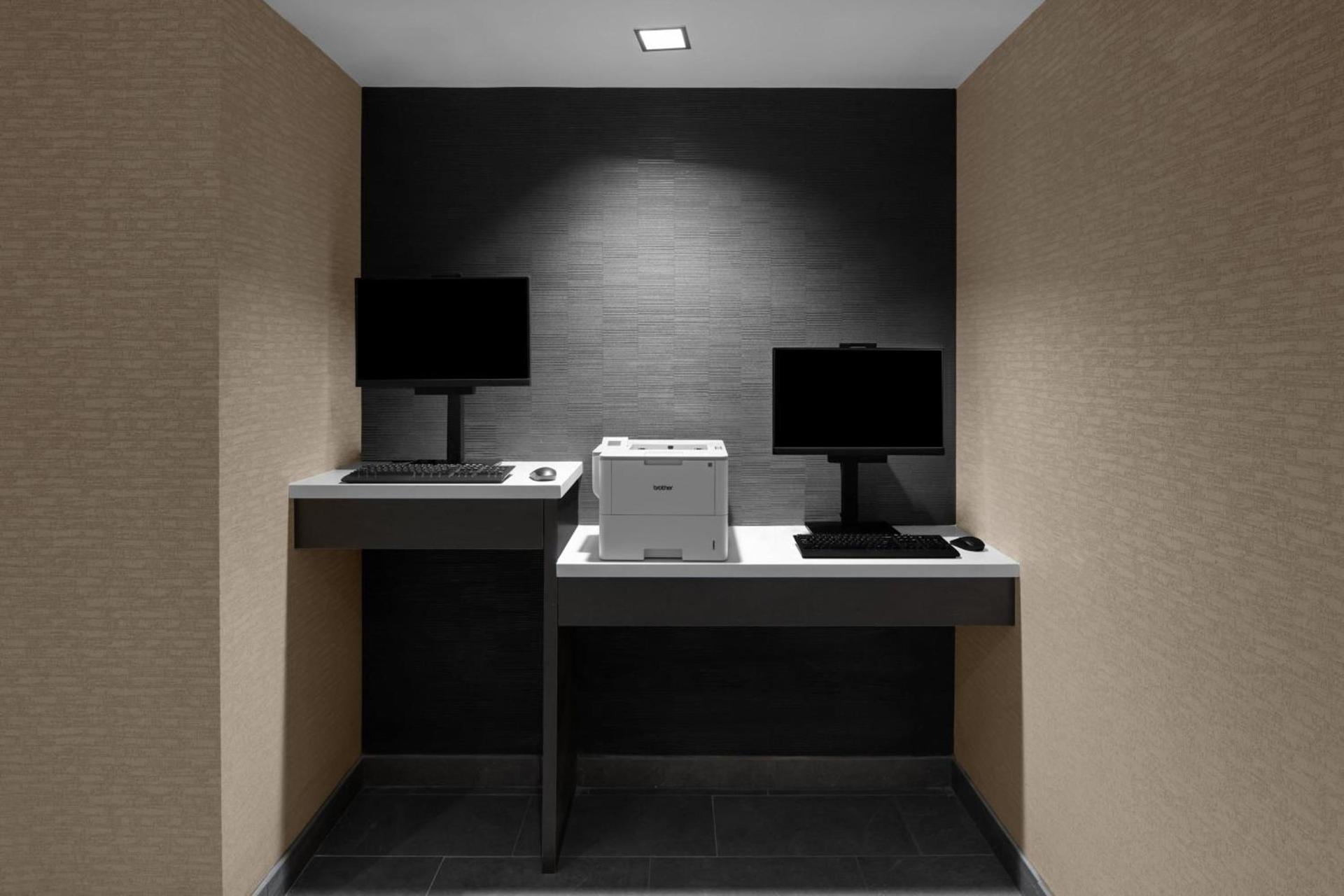 Courtyard by Marriott Clearwater Beach photo 48
