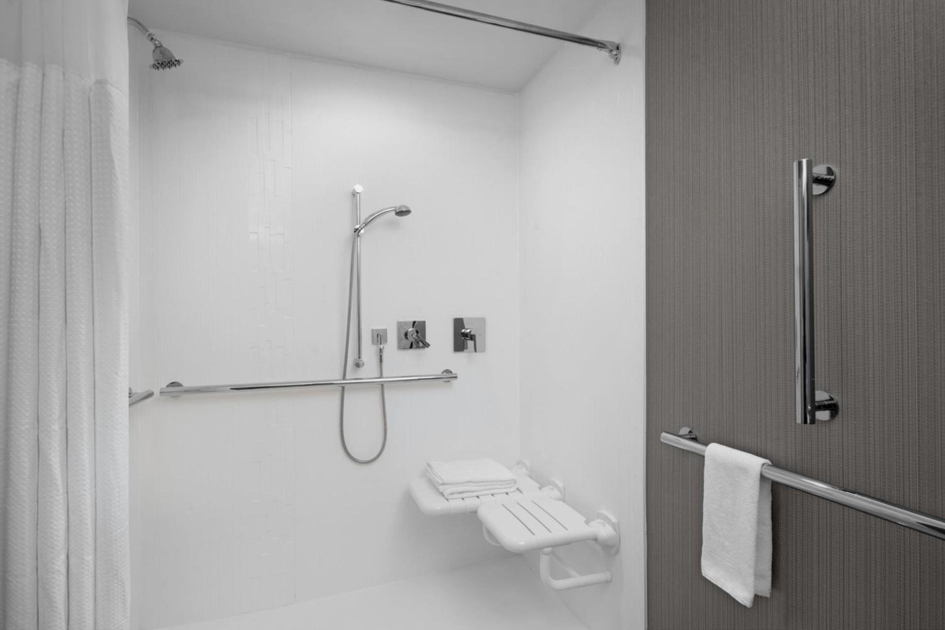 Courtyard by Marriott Clearwater Beach photo 44