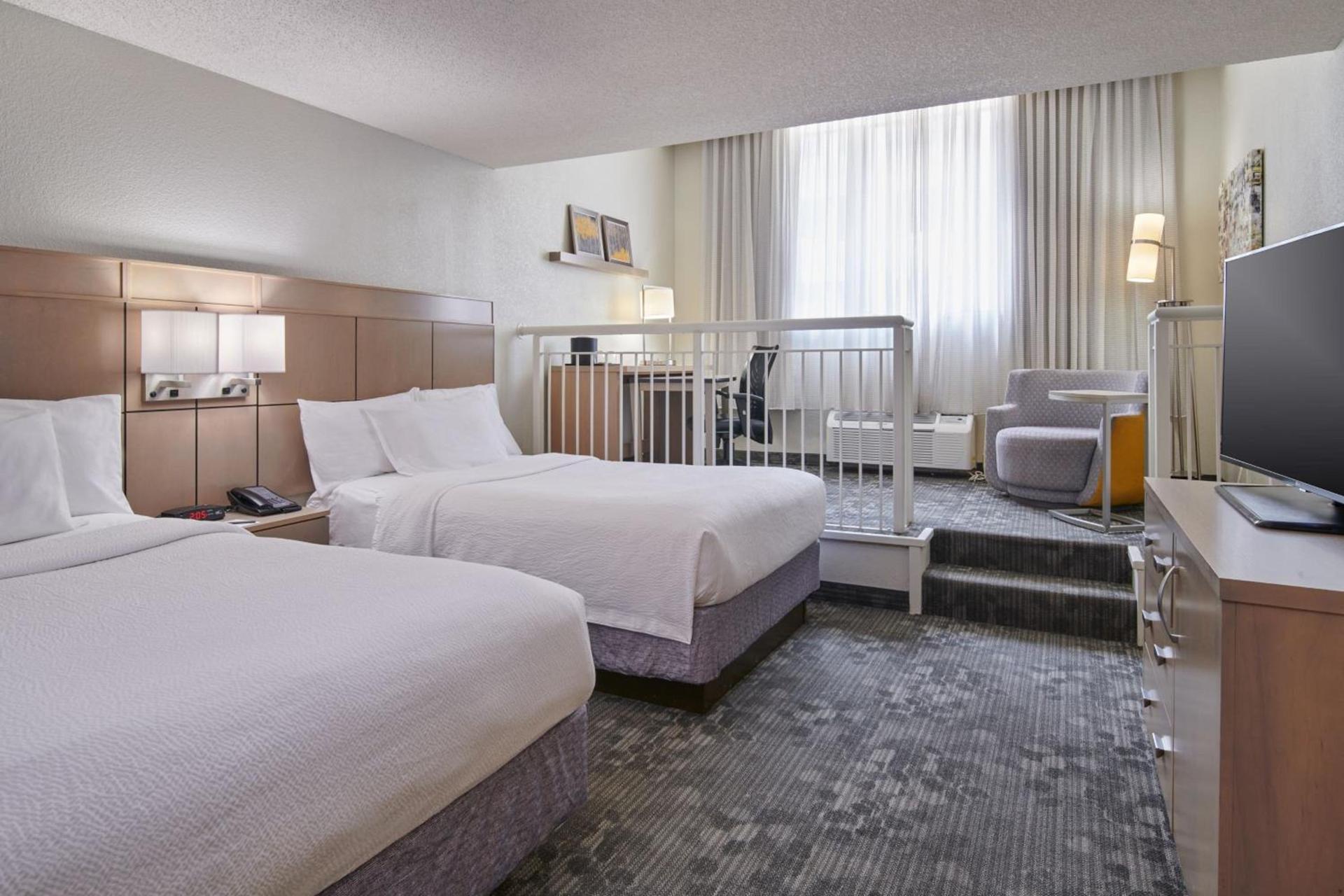 Courtyard by Marriott Columbus Downtown photo 7