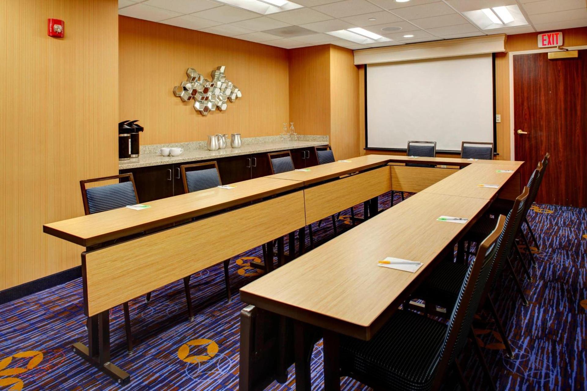 Courtyard by Marriott Columbus Downtown photo 36
