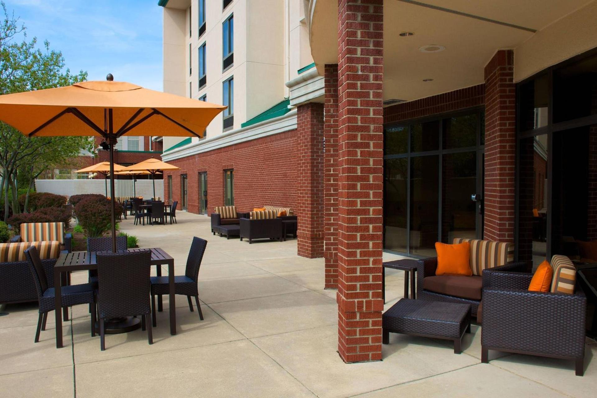 Courtyard by Marriott Bloomington photo 6
