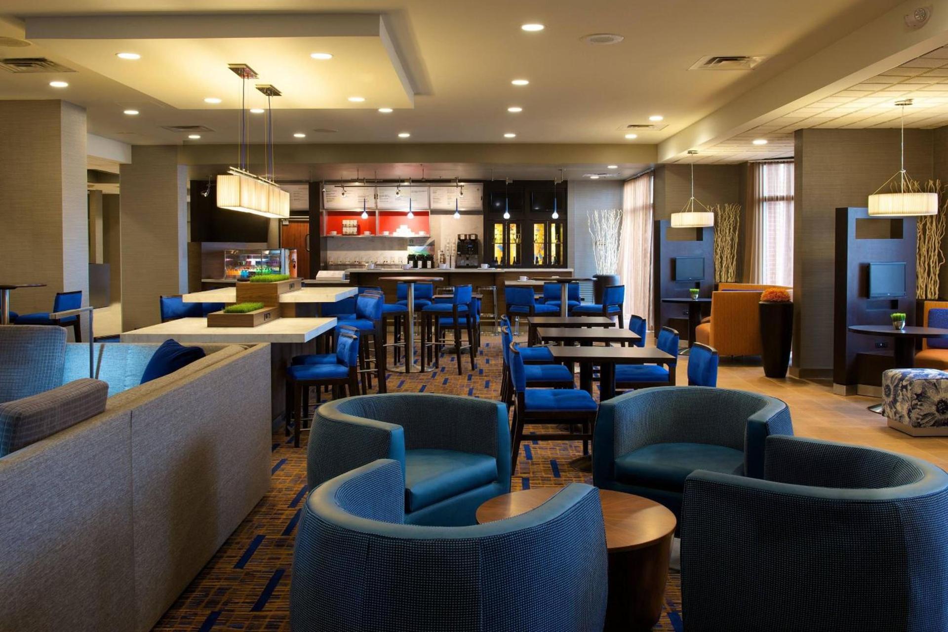 Courtyard by Marriott Bloomington photo 37