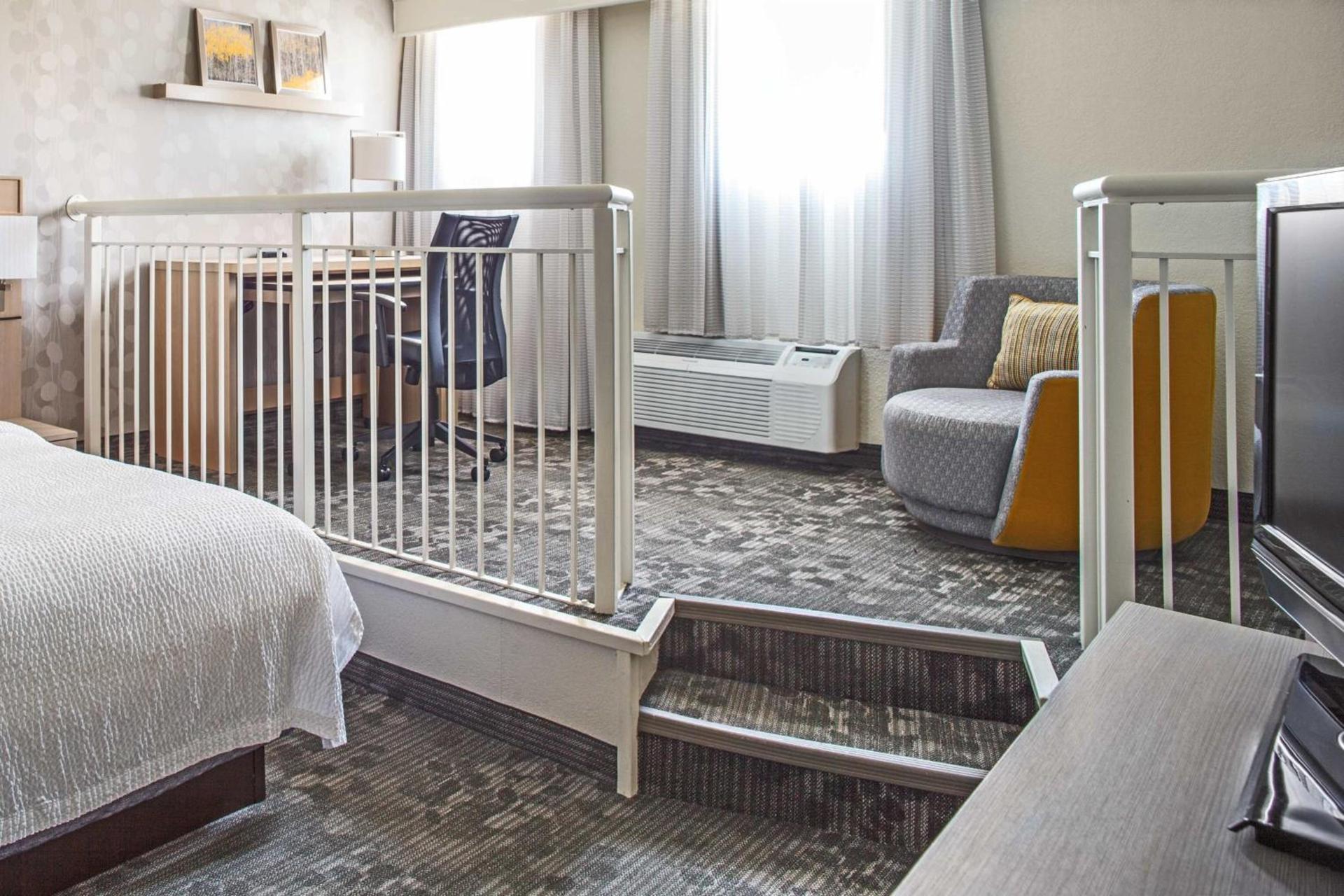 Courtyard by Marriott Columbus Downtown photo 6
