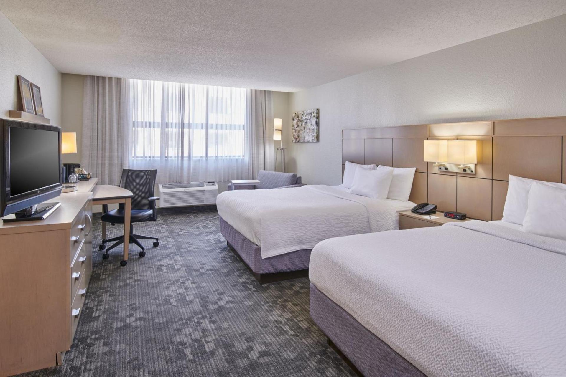 Courtyard by Marriott Columbus Downtown photo 10