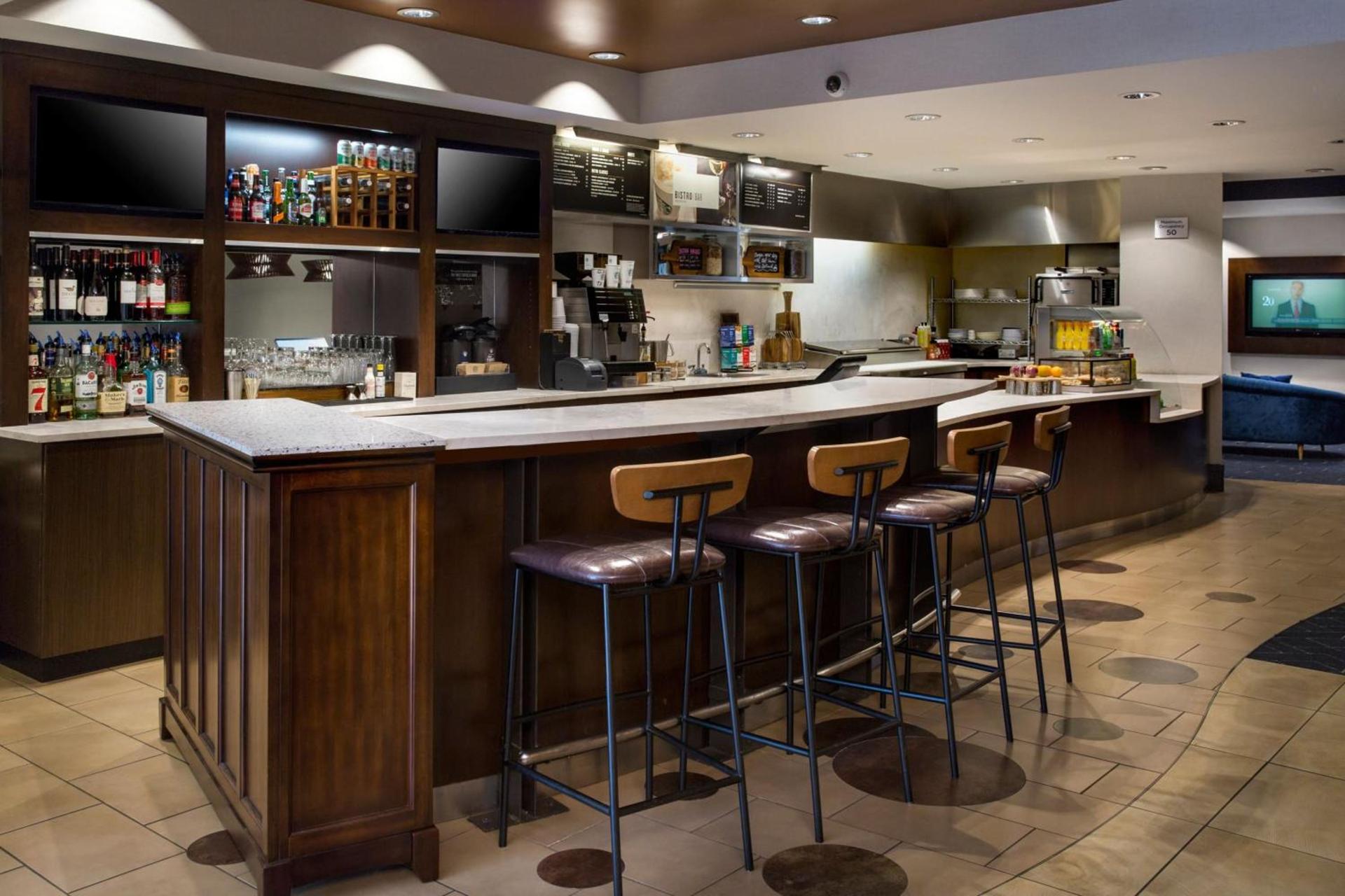 Courtyard by Marriott Buffalo Amherst/University photo 27