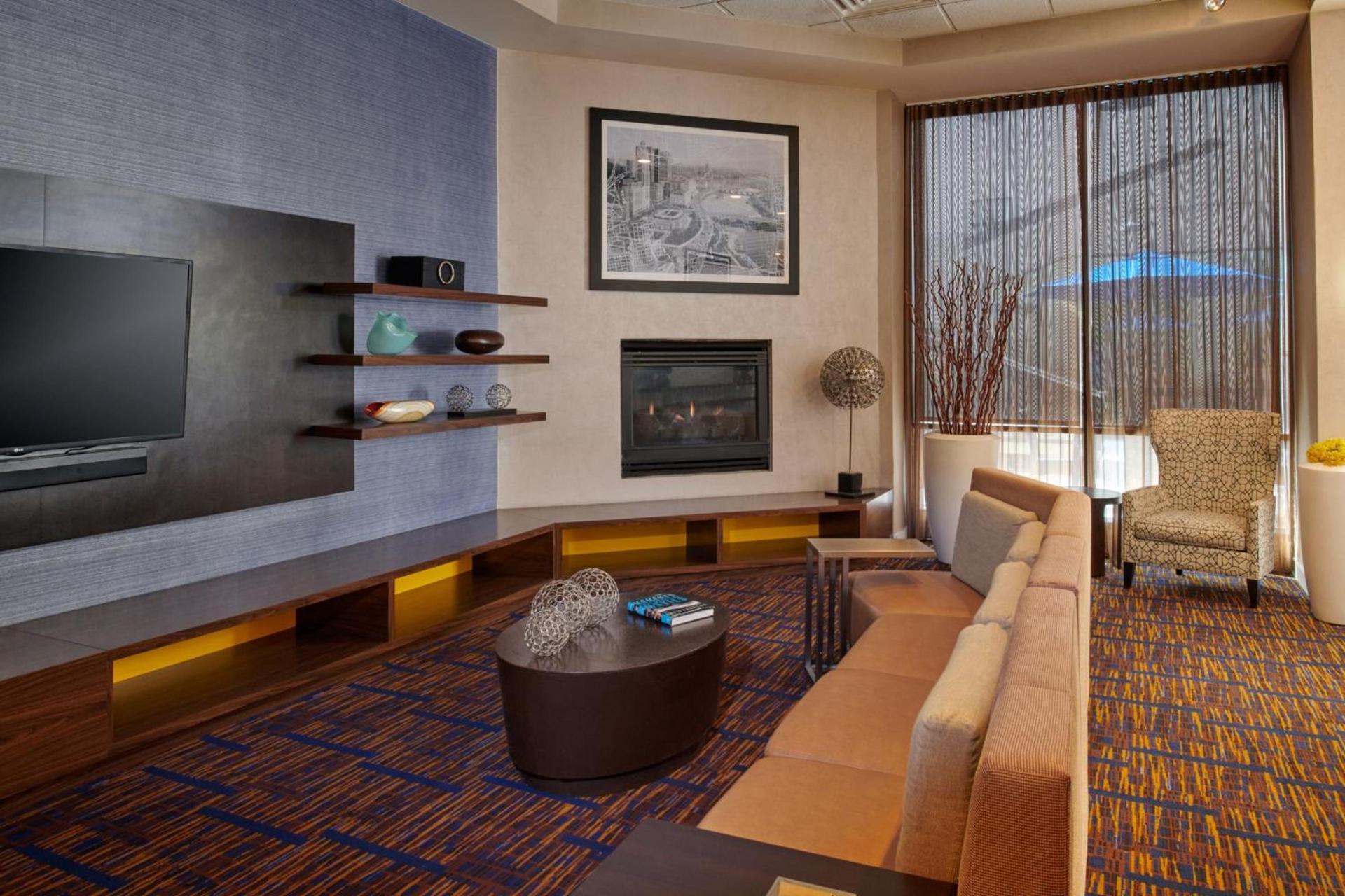 Courtyard by Marriott Columbus Downtown photo 22
