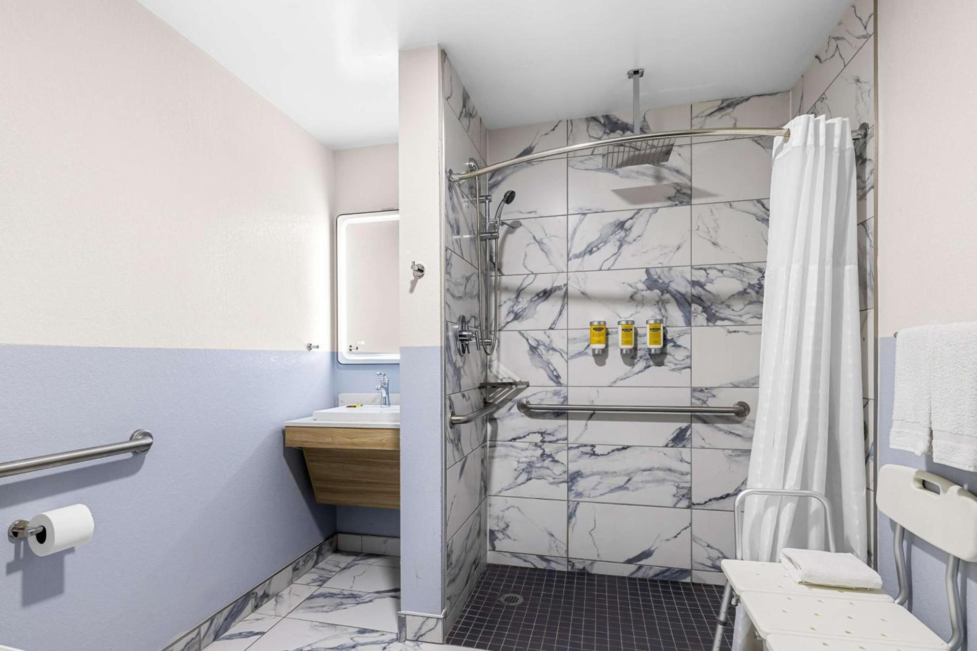 Best Western Buffalo Inn & Suites photo 11