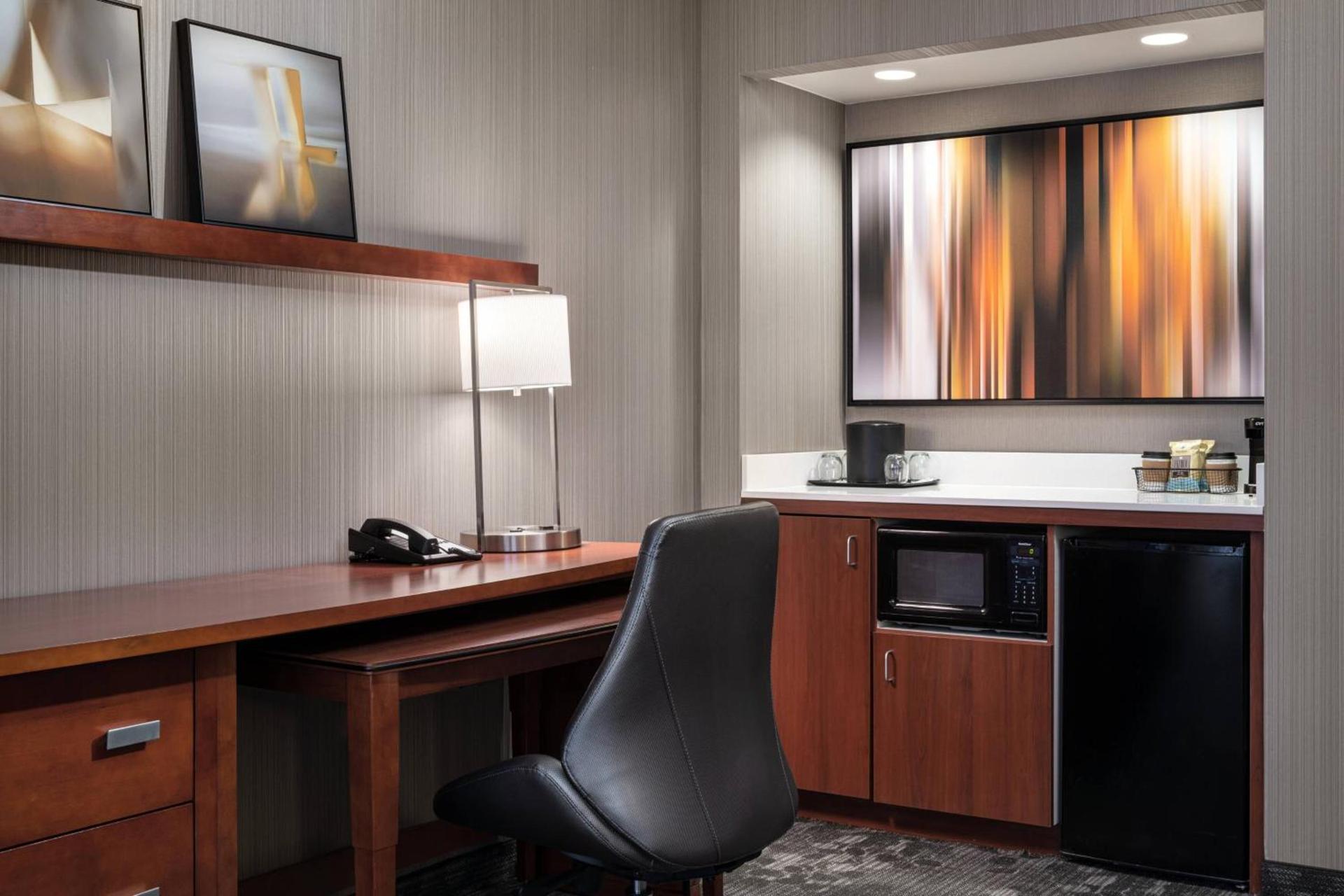 Courtyard by Marriott Boulder photo 17