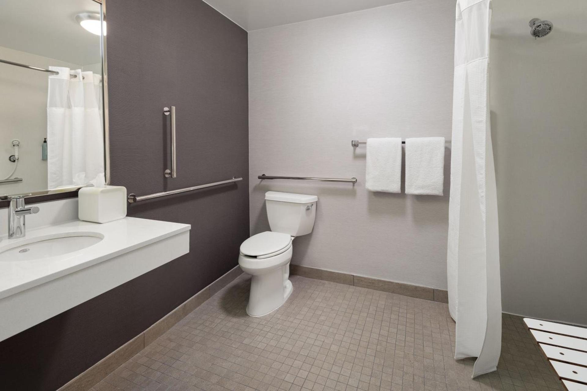 Courtyard by Marriott Chicago Waukegan / Gurnee photo 18